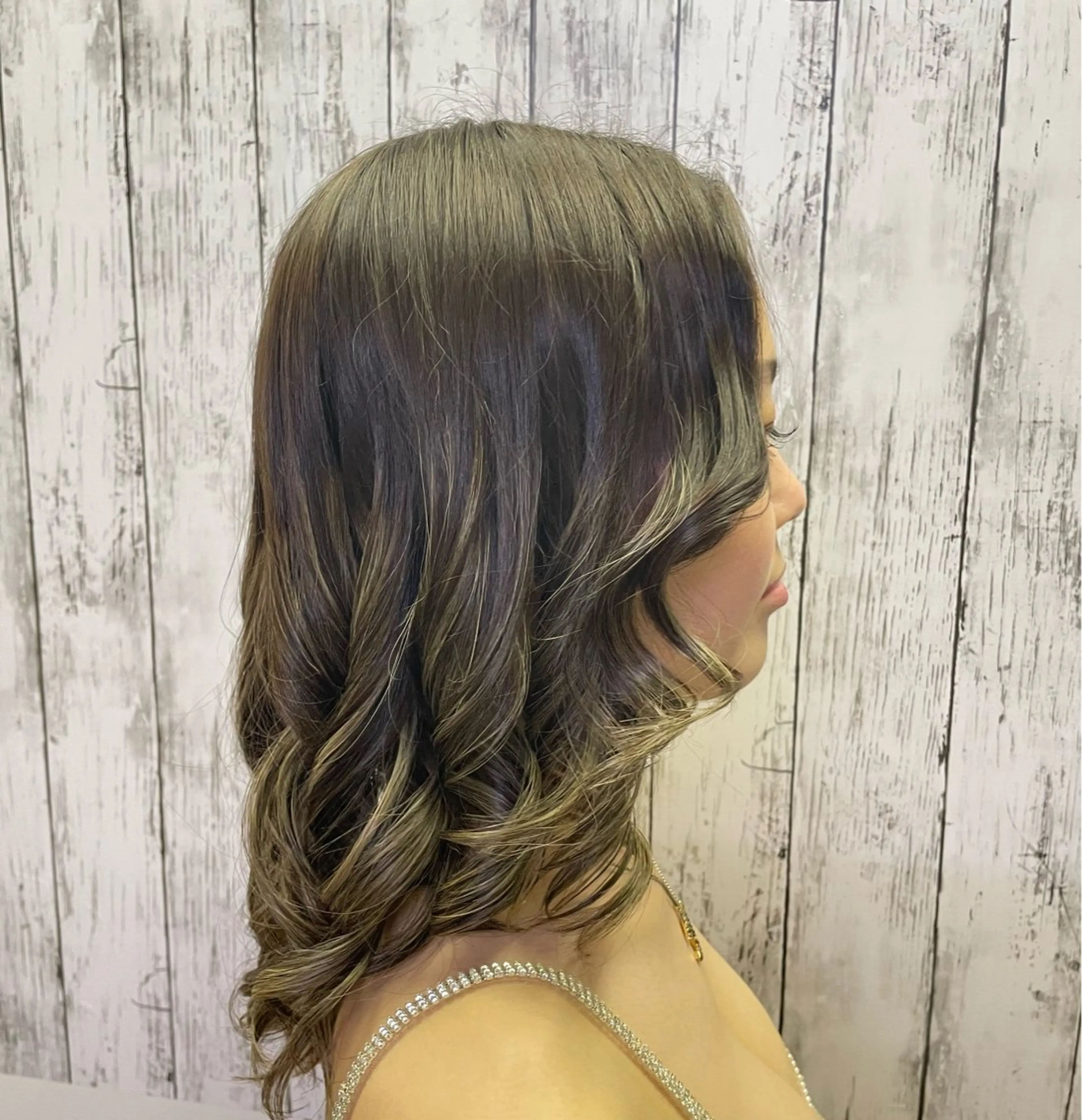 セミロング カラー パーマ セミロングパーマ 森山 陽菜のヘアスタイル