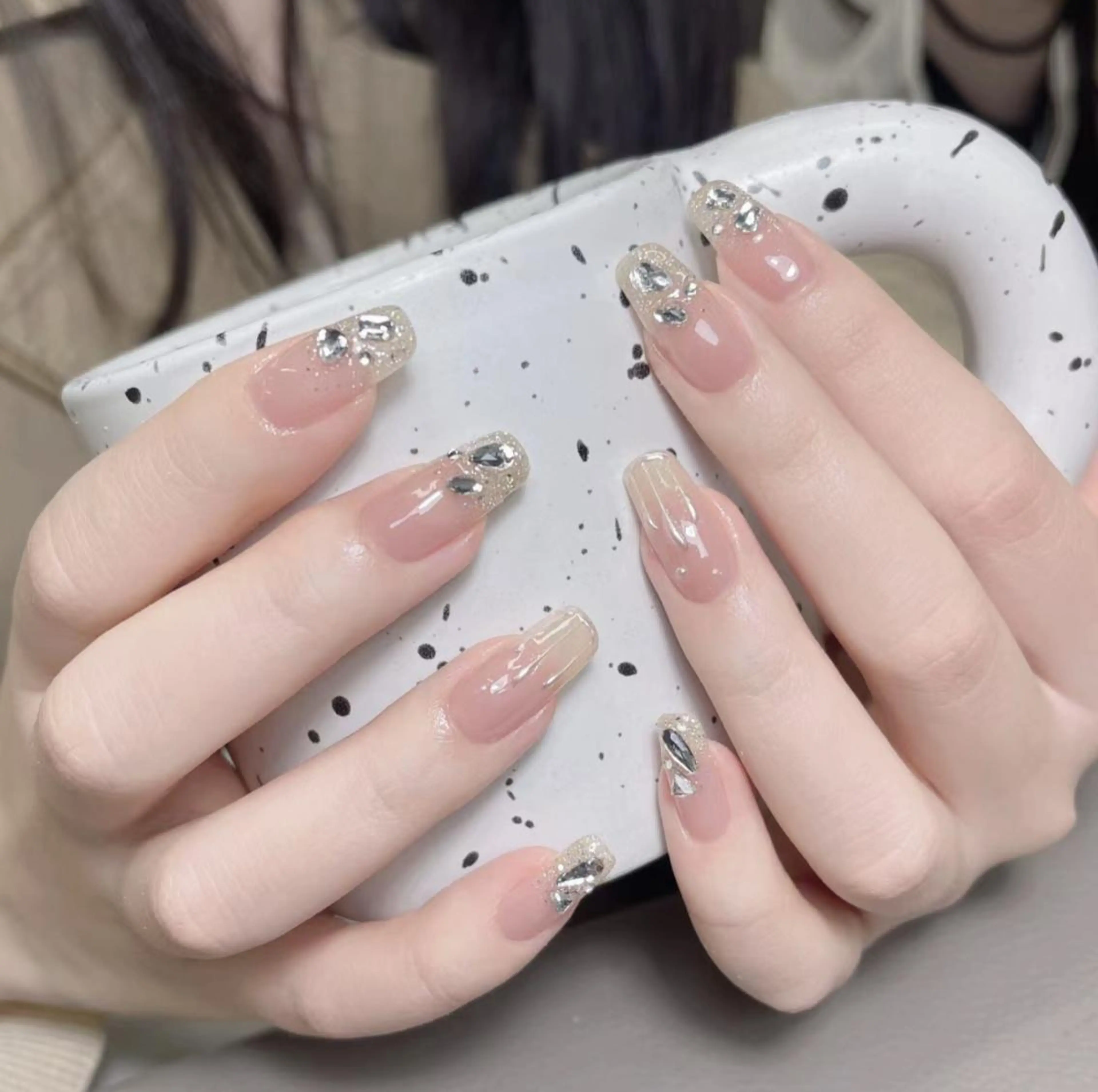 ネイル アートネイル 長さ出し ネイルチップ Queens ciciのネイルデザイン