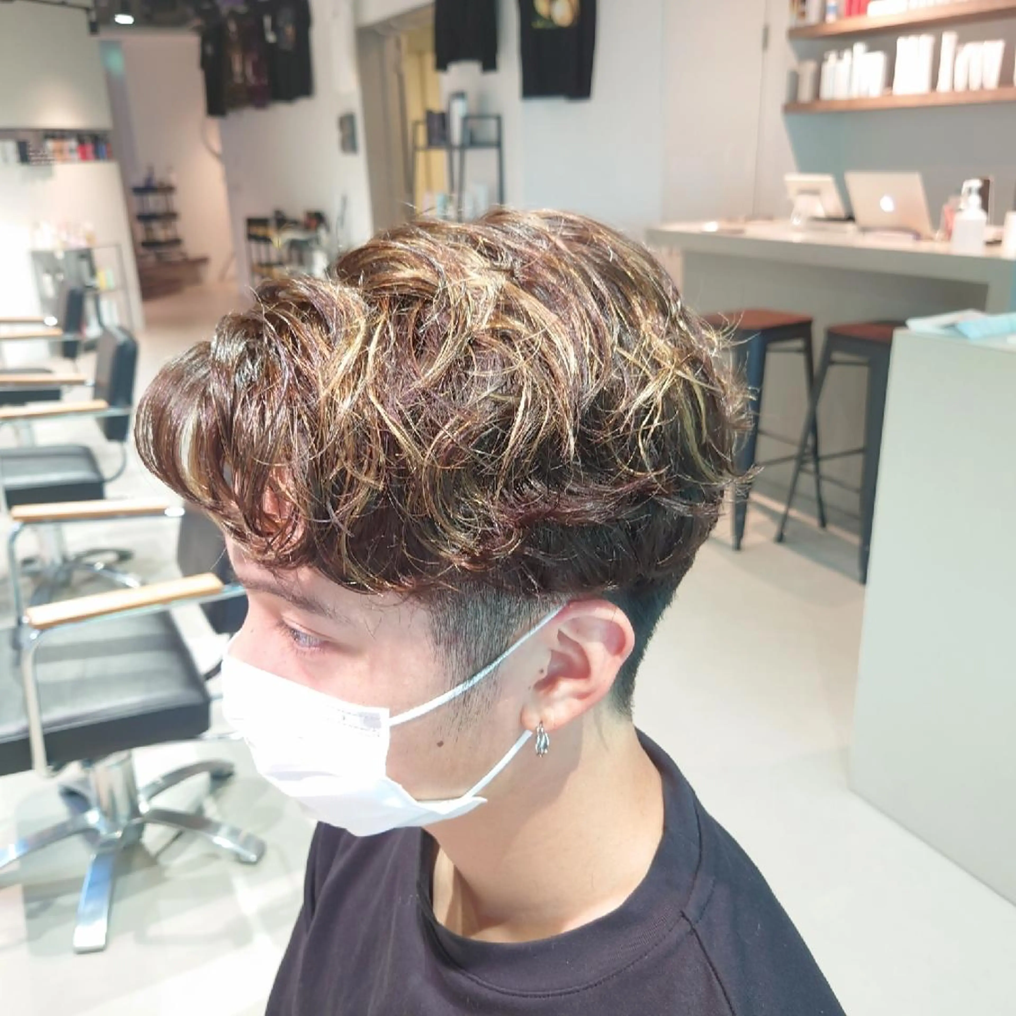 ショート メンズ パーマ iss所属・メンズ/パーマ特化 /波巻き/林洋平のヘアスタイル