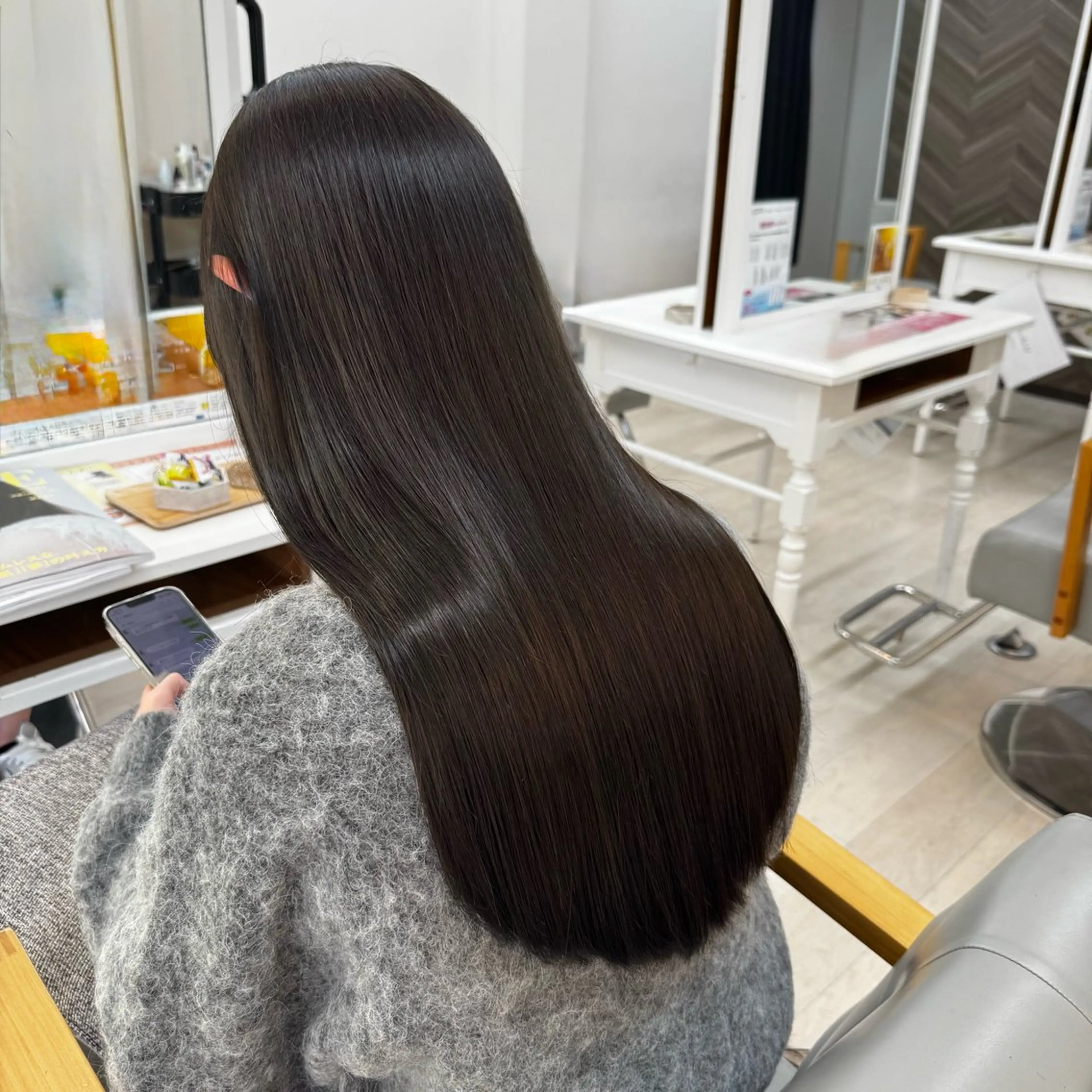 ロング カラー 髪質改善 トリートメント ヘアカラー トリートメント 武田 つぐみのヘアスタイル