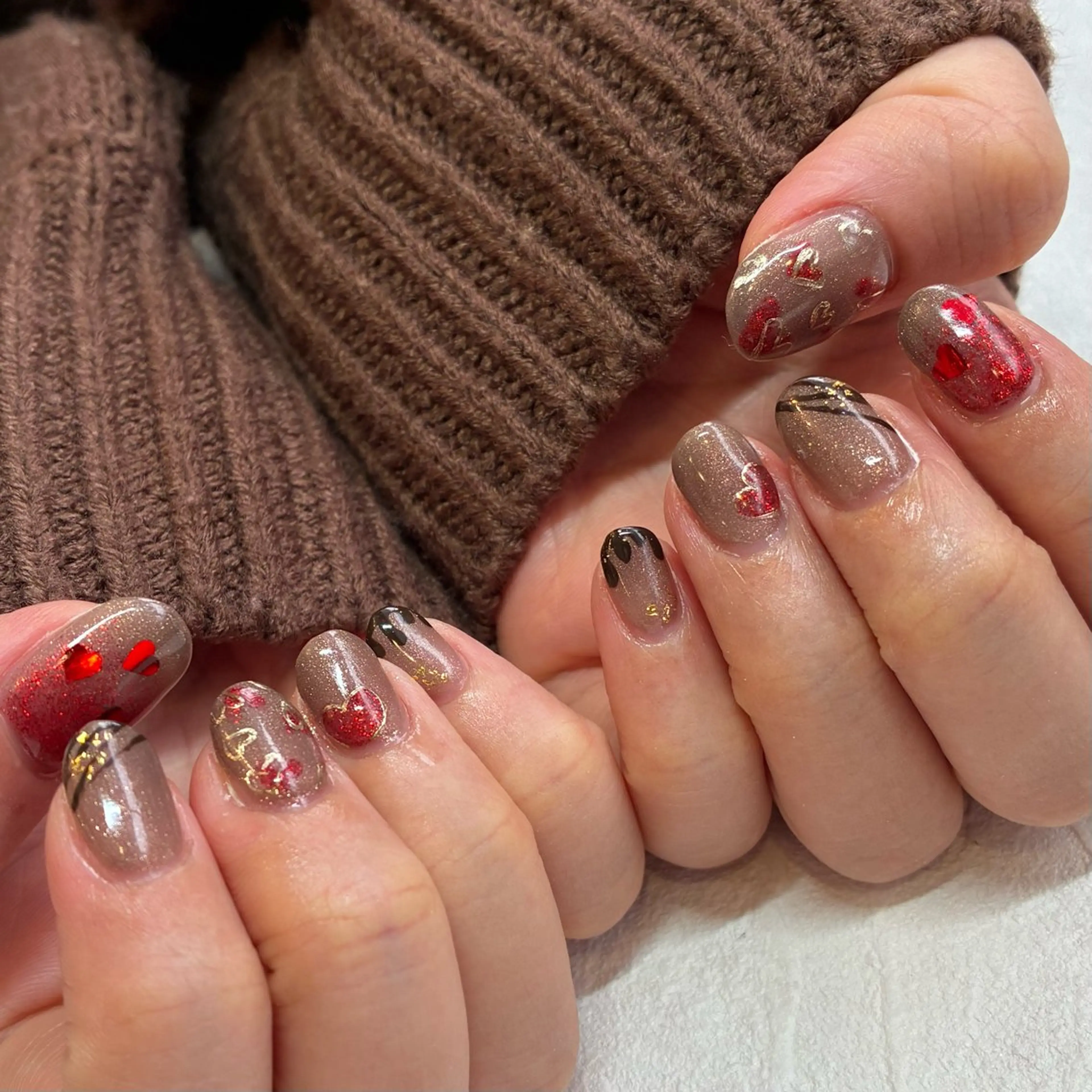 ネイル バレンタイン ジェヌインネイル 間宮のネイルデザイン