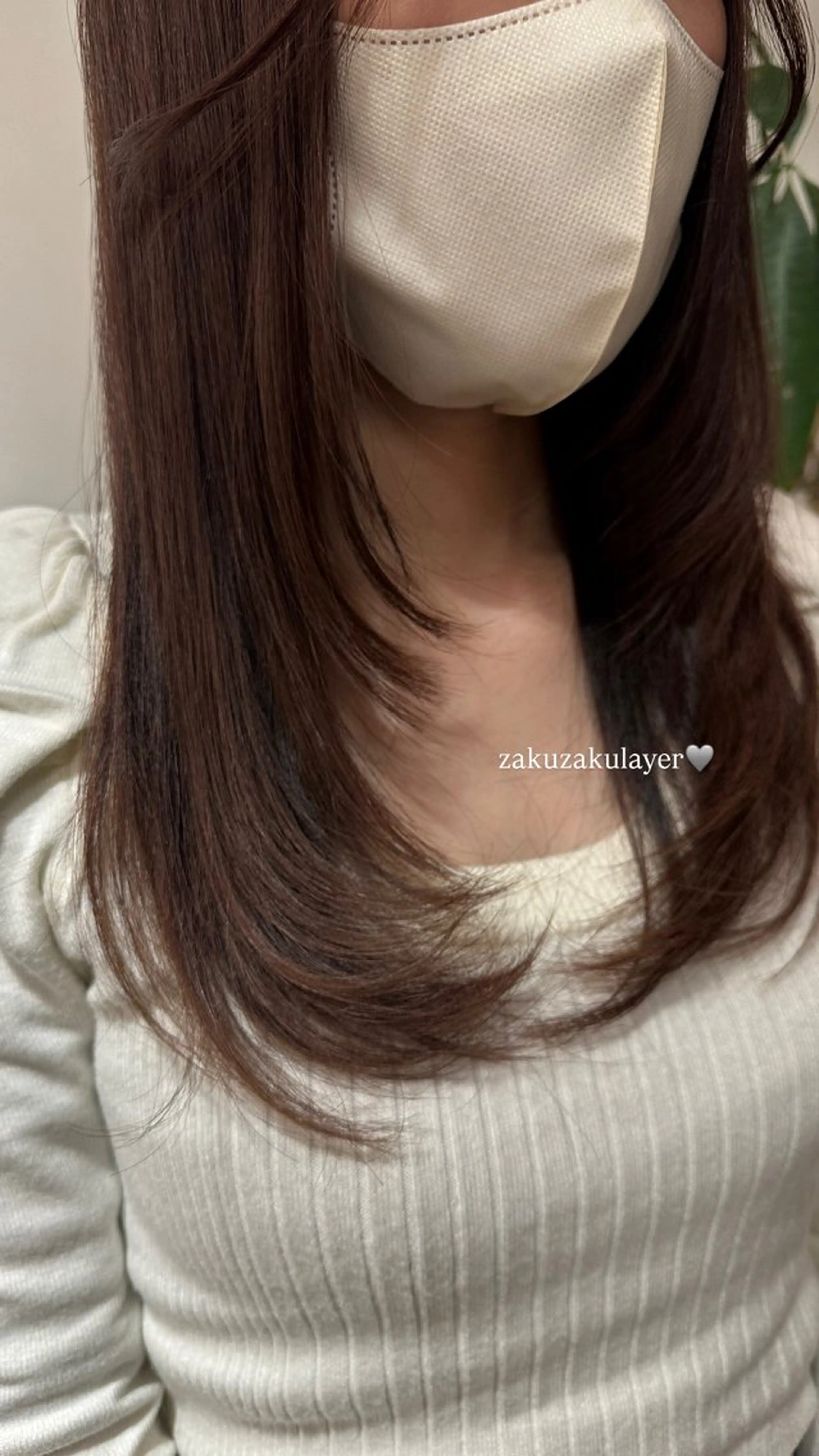 セミロング 顔まわりレイヤー 顔周りカット レイヤーカット 垣内 奈緒のヘアスタイル