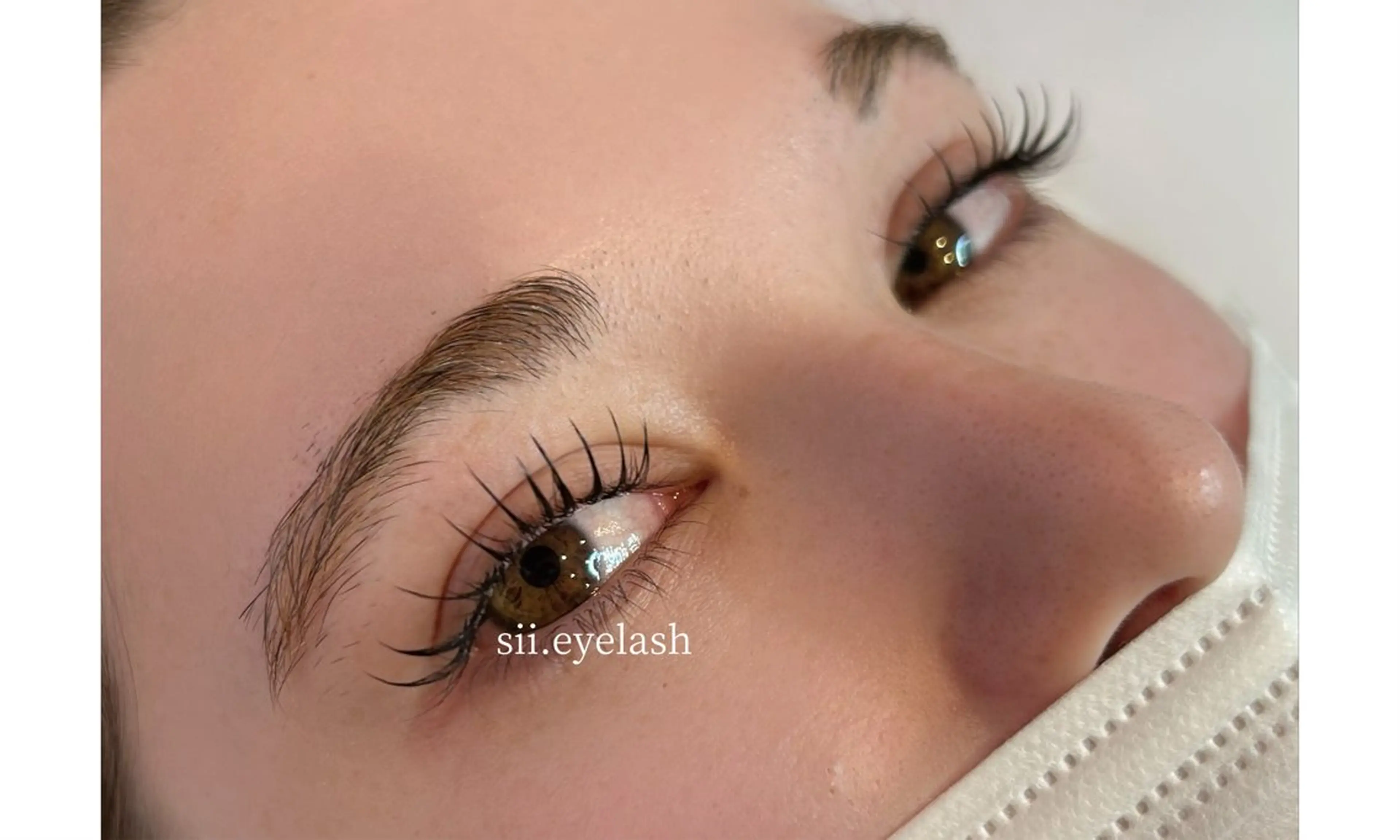 マツエク・マツパ フラットラッシュ sii. eyelash/eyebrow所属・sii. くろだのマツエク・マツパデザイン