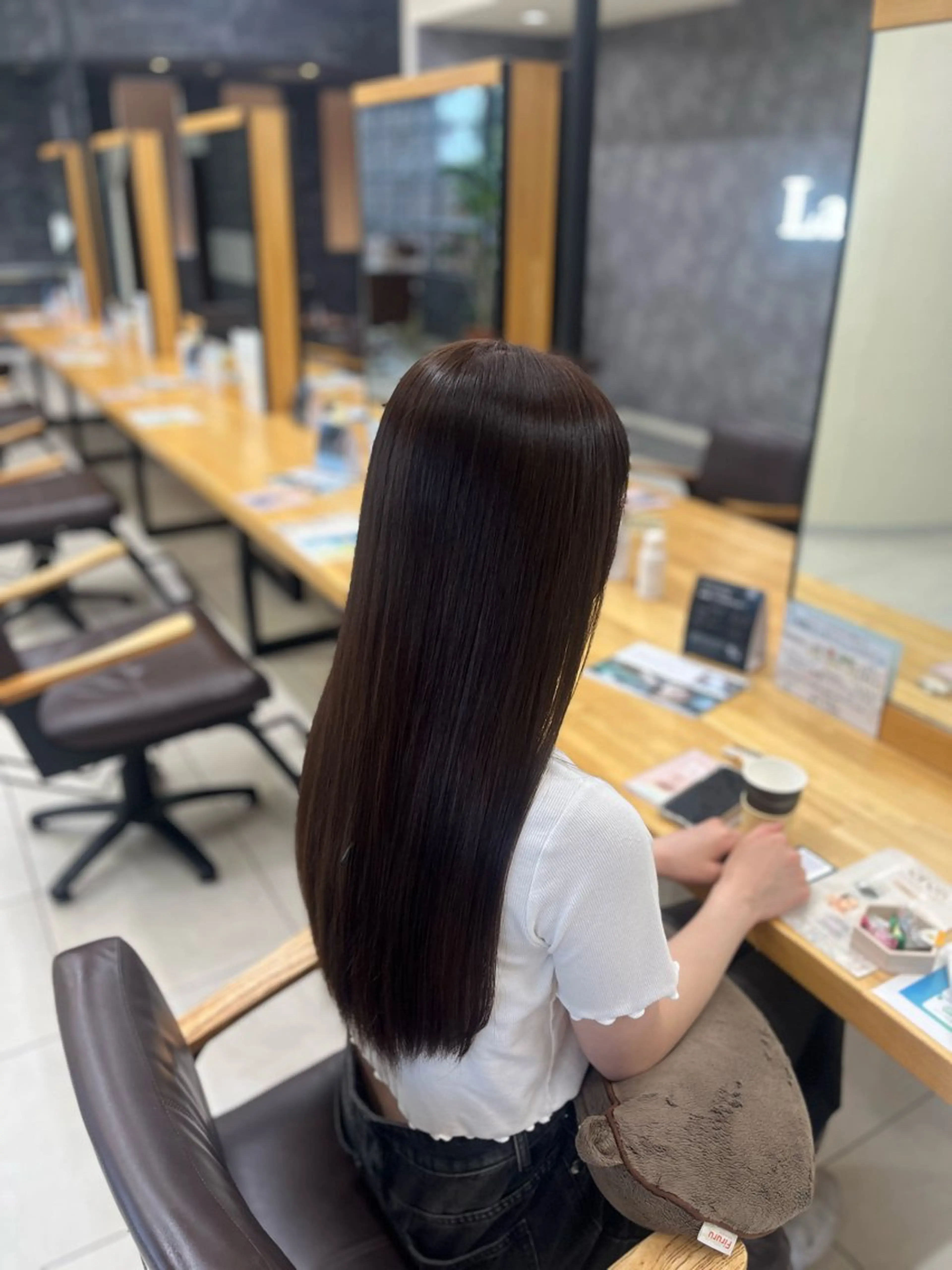 ロング カラー ベージュカラー ブリーチ ブロンド 透明感カラー デザインカラー ヘアカラー トリートメント ⭐️さき⭐️ カラー/エクステのヘアスタイル