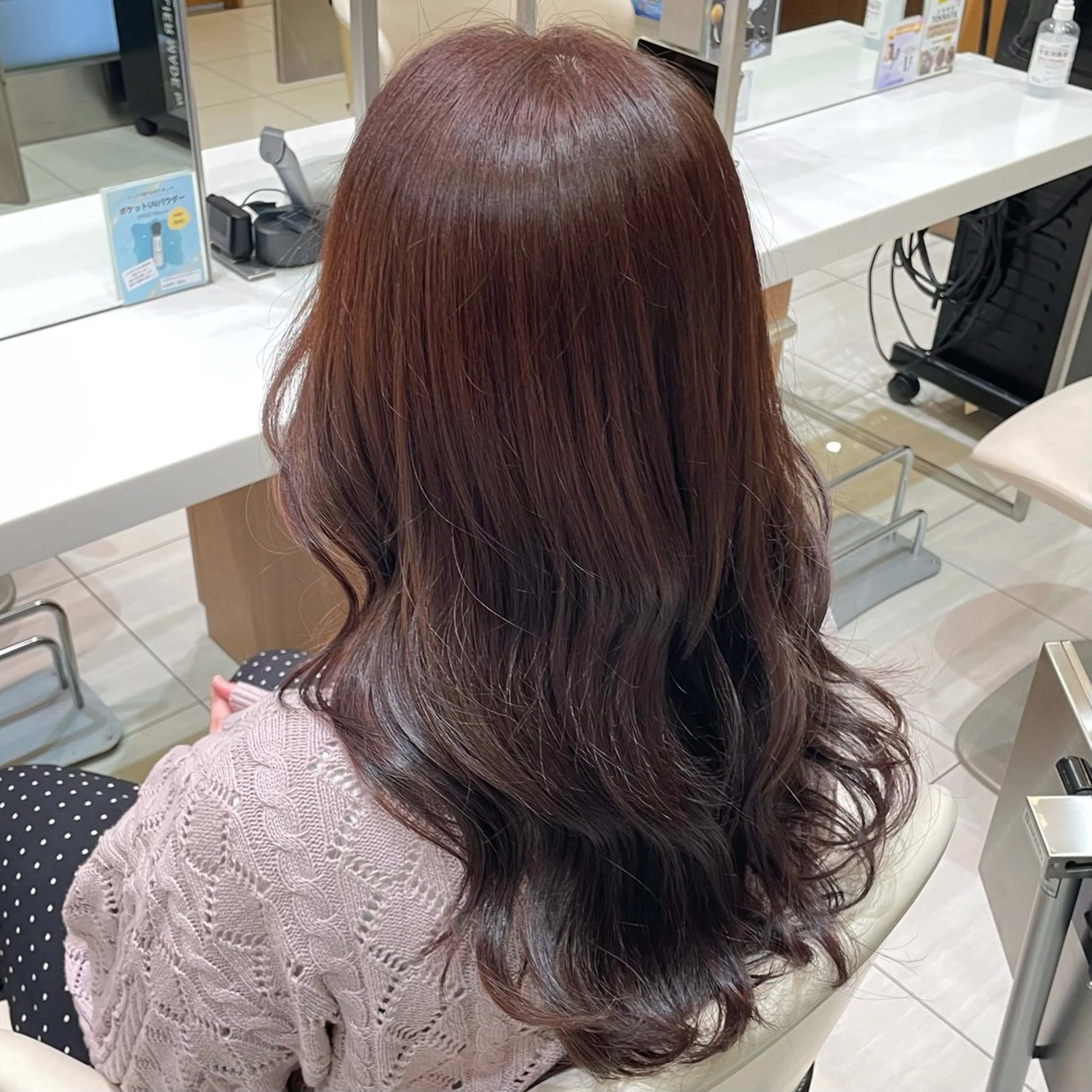 セミロング カラー レナーク・ソワン るうかのヘアスタイル