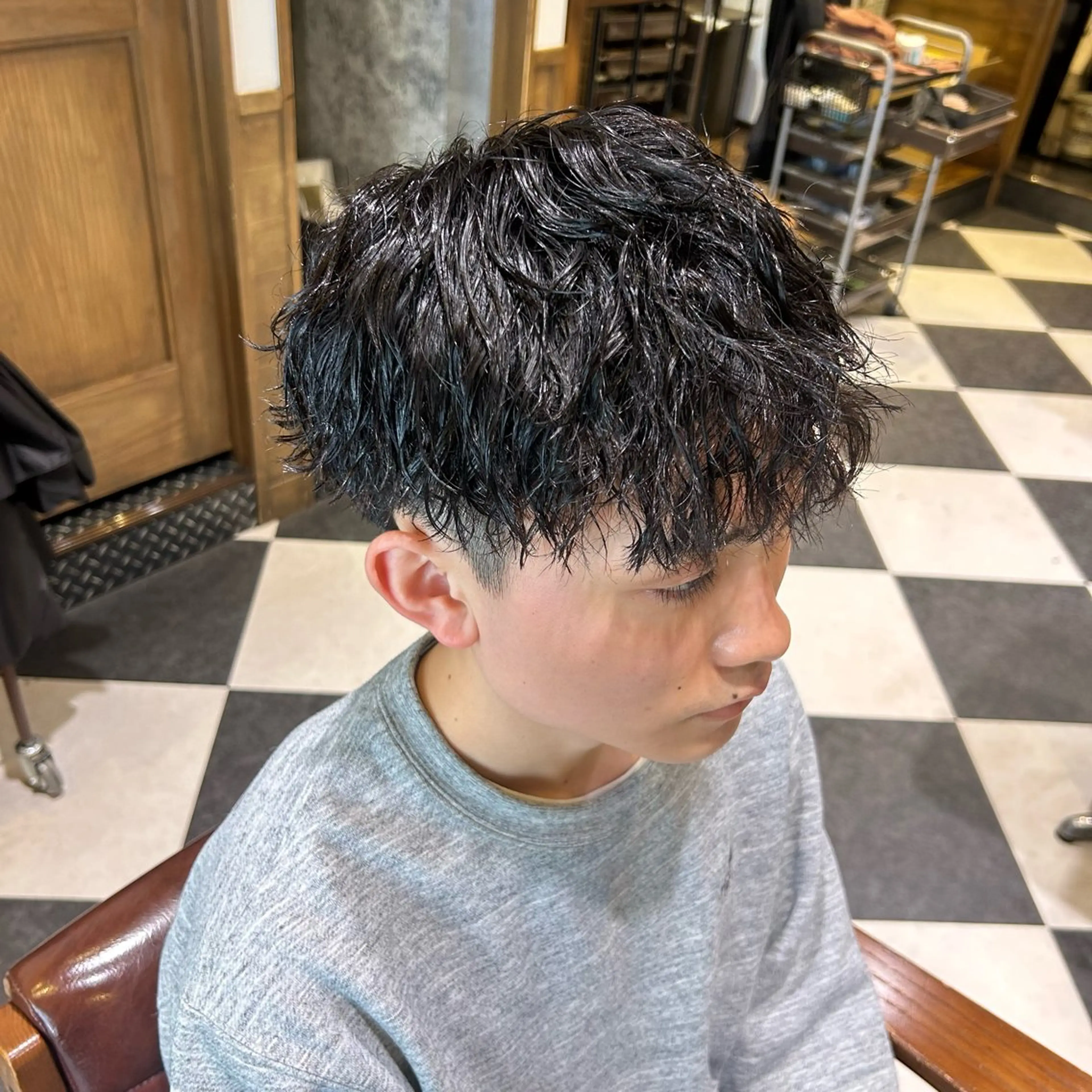 ショート パーマ メンズ メンズパーマ メンズツイストパーマ ツイストパーマ カット ヘアカラー パーマ ツイスパ/メンズ特化 🦋𝑺𝑶𝑵𝑬のヘアスタイル