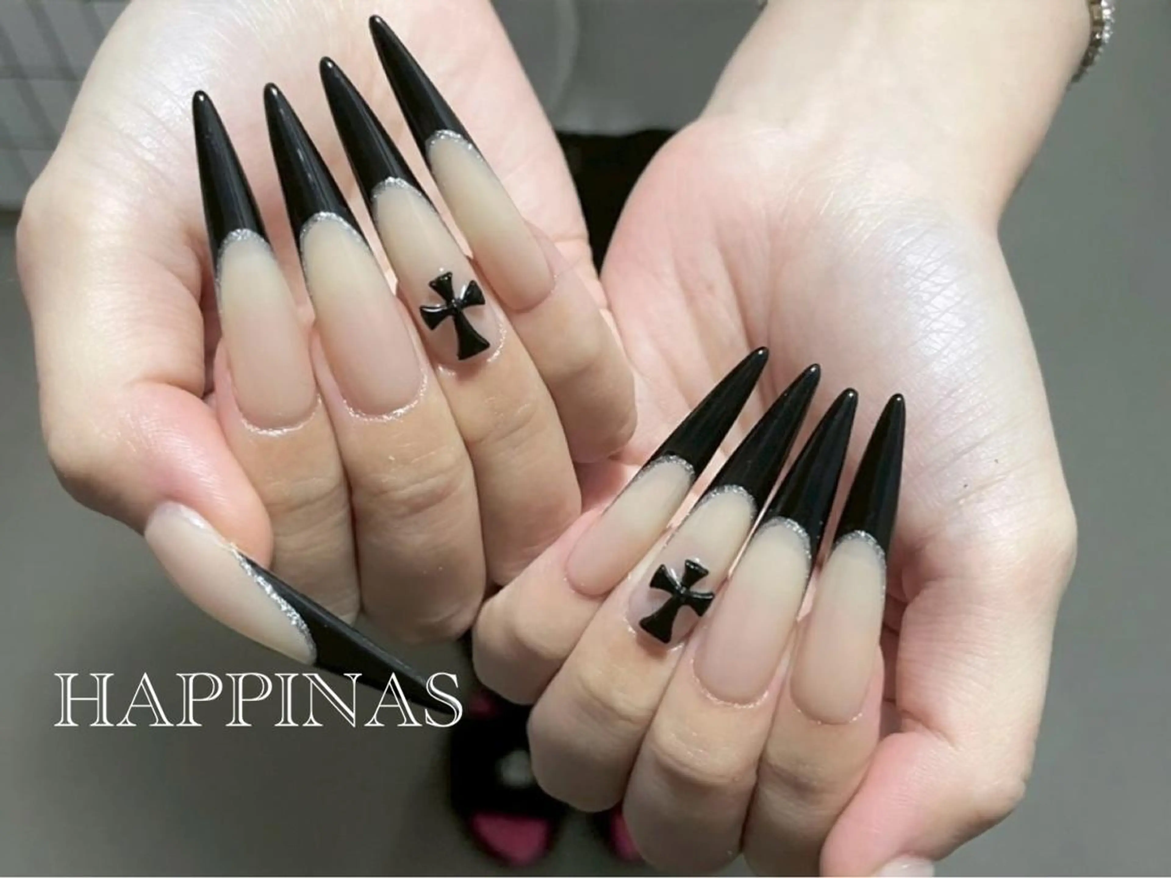 ネイル フレンチネイル ロングネイル スカルプネイル ハンドネイル HAPPINAS くるみのネイルデザイン