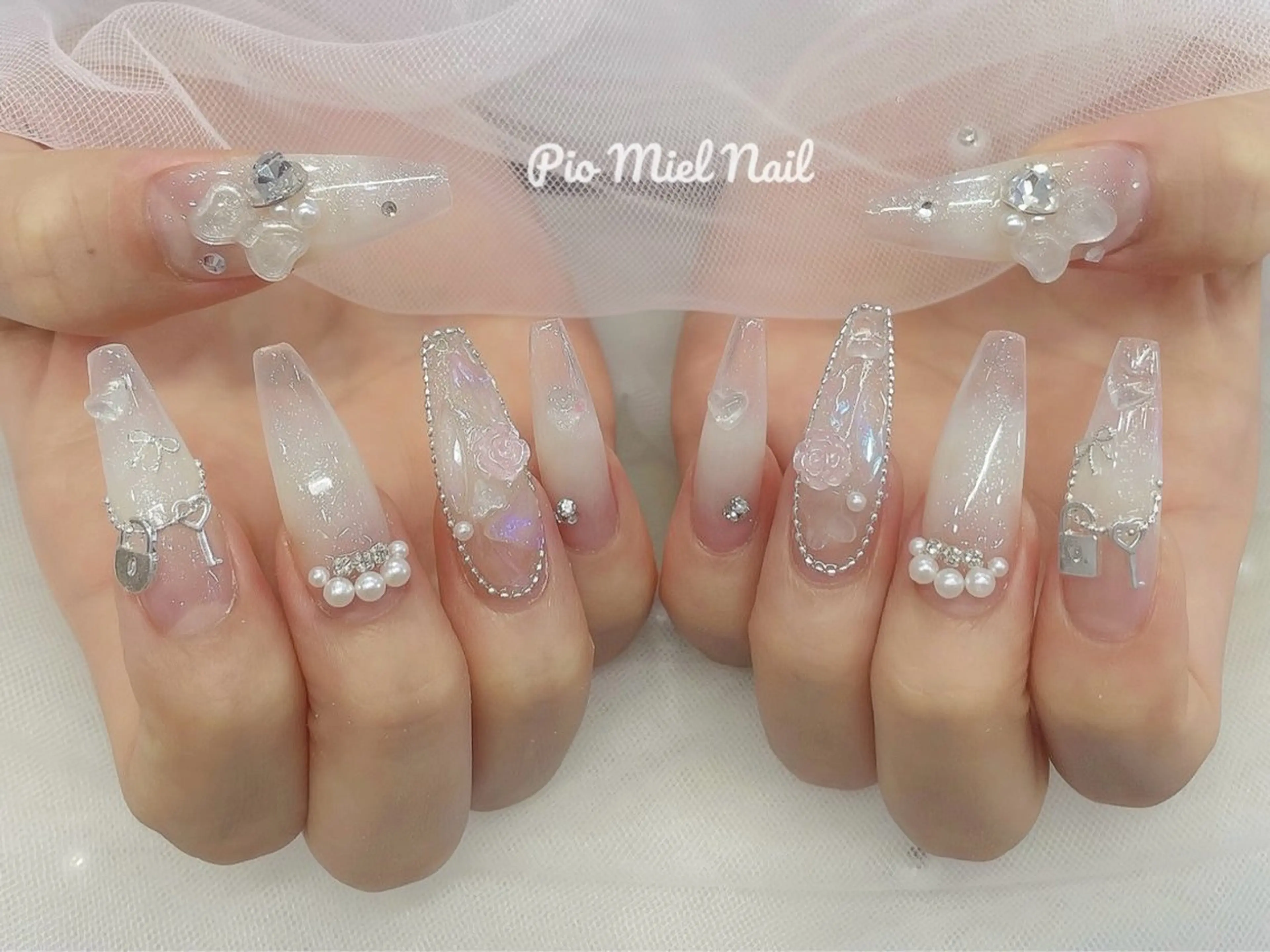 ネイル ハンドネイル Pio Mielのネイルデザイン