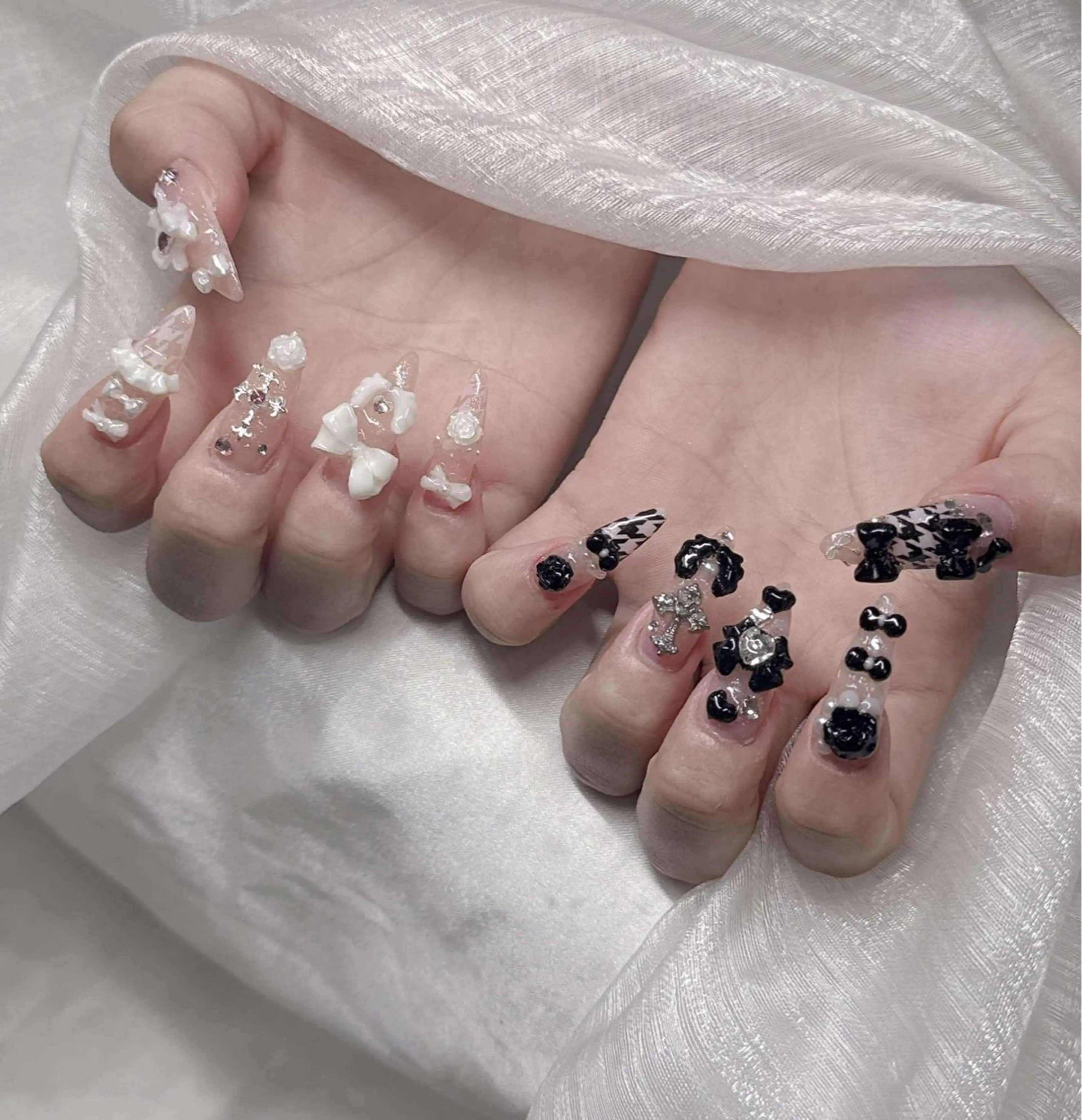 ネイル 長さ出し グラデーション 卒業式 キラキラネイル マグネットネイル ハンドネイル Lee Nailsのネイルデザイン