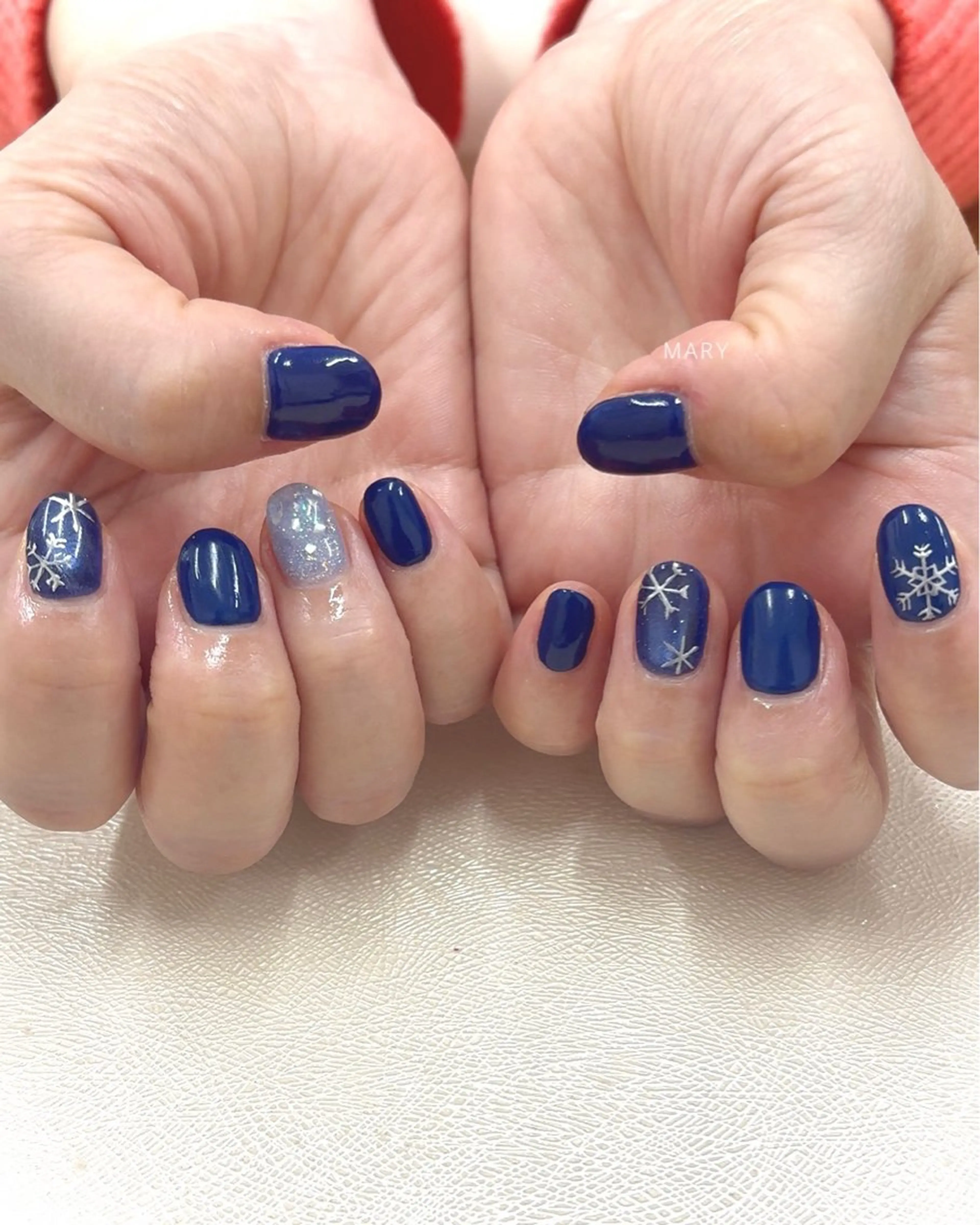 ネイル ネイビー ニュアンスネイル ワンカラーネイル 冬ネイル ハンドネイル Mary nail所属・Mary nail .narumiのネイルデザイン
