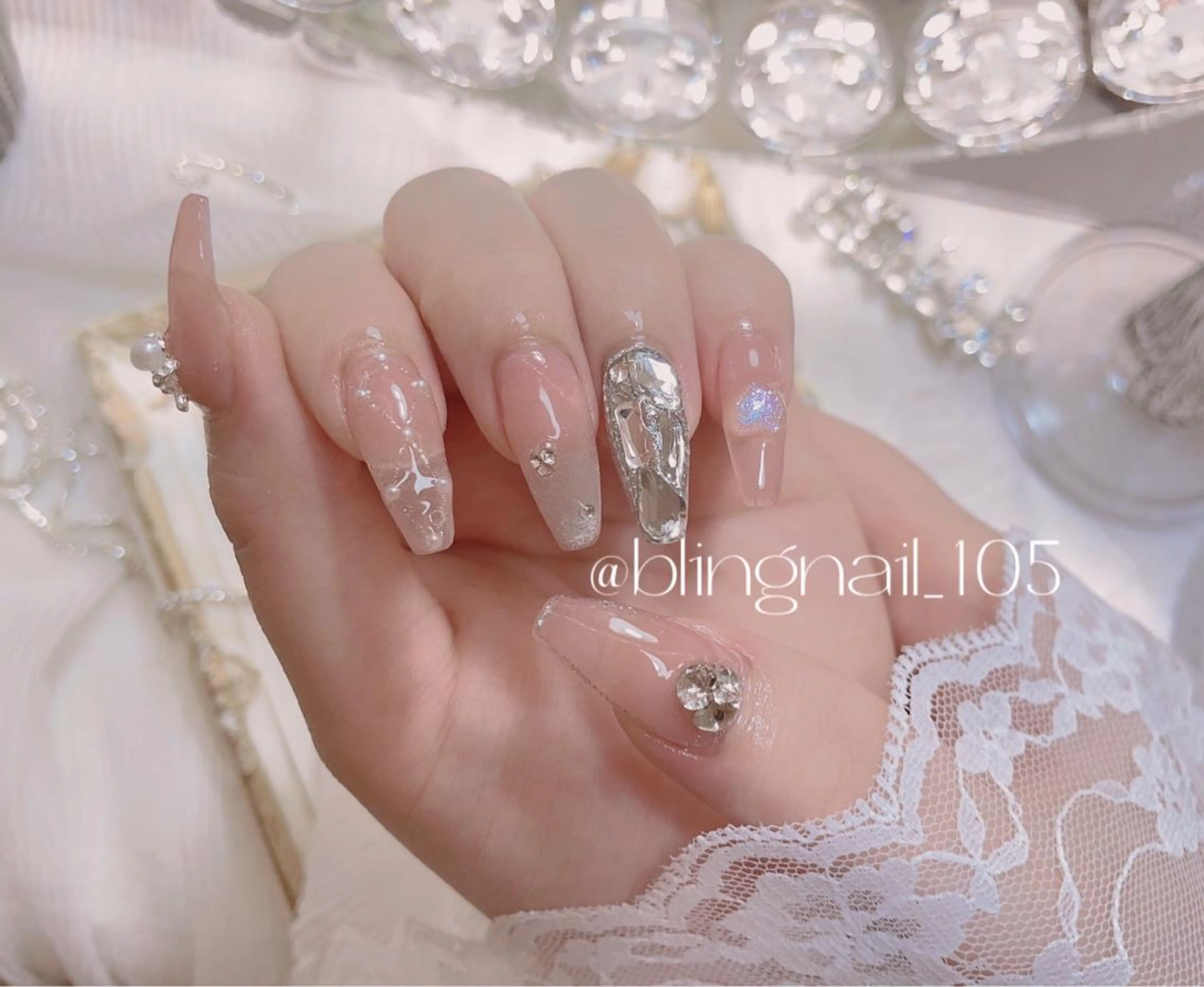 ネイル 23時まで❤︎韓国、 ワンホンネイルのネイルデザイン