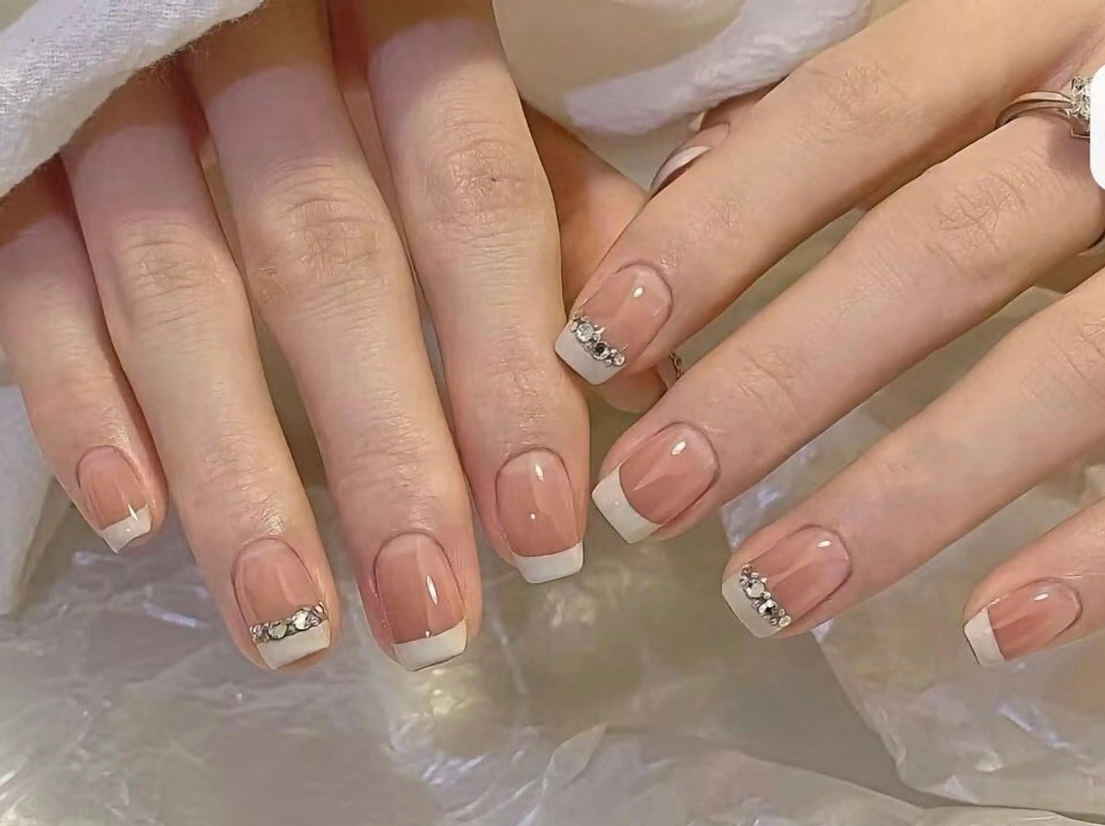 ネイル ハンドネイル エ リのネイルデザイン