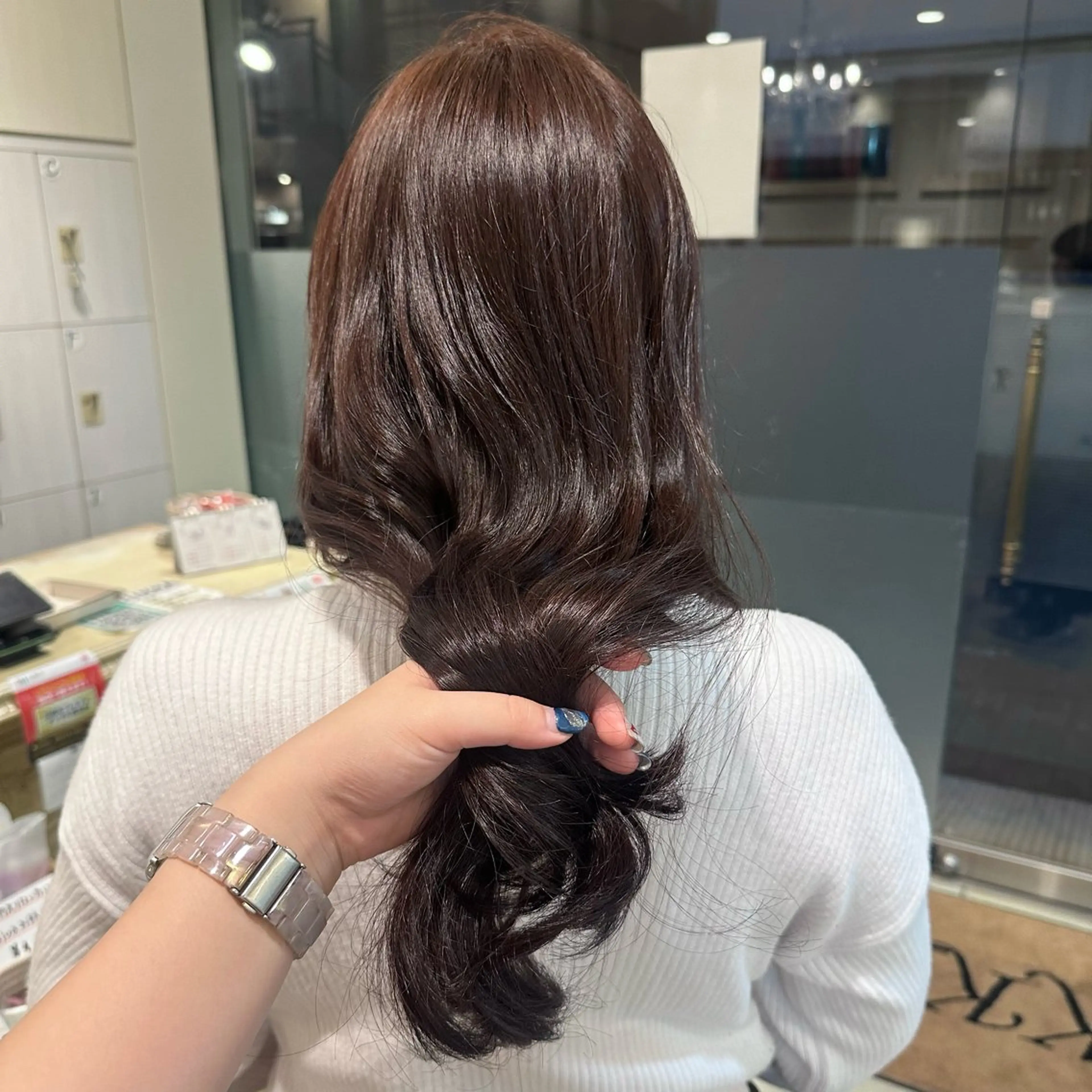 セミロング カラー ヘアアレンジ 韓国ヘア/レイヤー 顔周りカット/ユキナのヘアスタイル