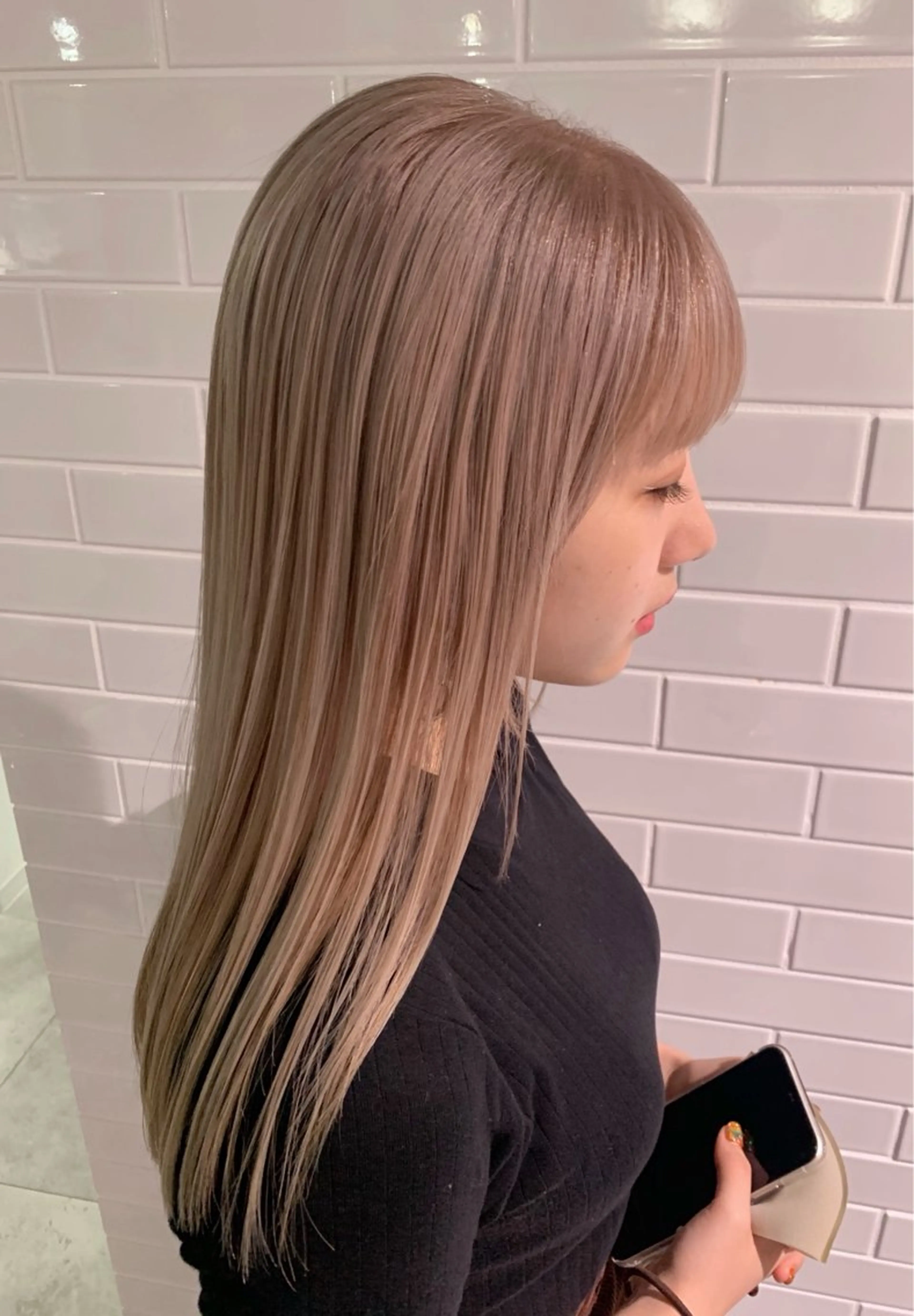 セミロング カラー ベージュカラー ハイトーンカラー ピンクカラー カット ヘアカラー トリートメント CHERIEブリーチ ダブルカラー　天神のヘアスタイル