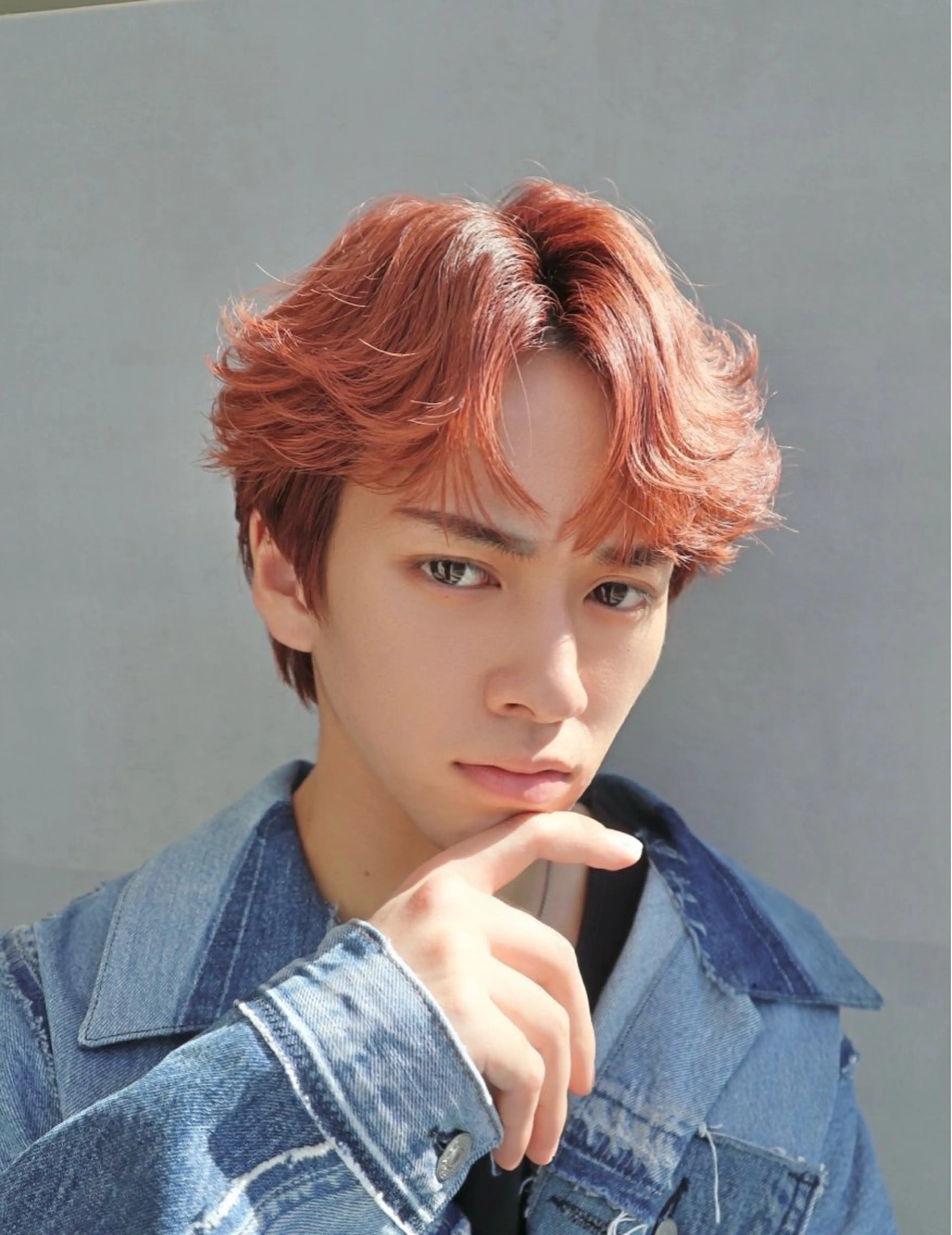 メンズ フェザーパーマ メンズ韓国風 メンズパーマ 刈り上げ 富所 航琉のヘアスタイル