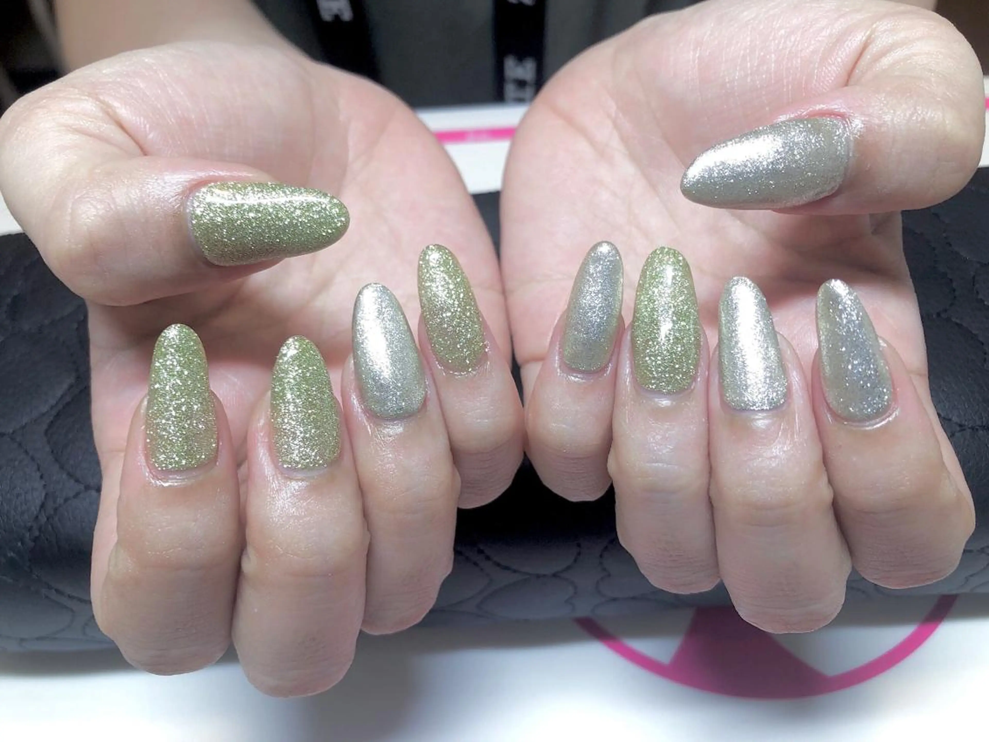 ロング ネイル Home salon Rのネイルデザイン