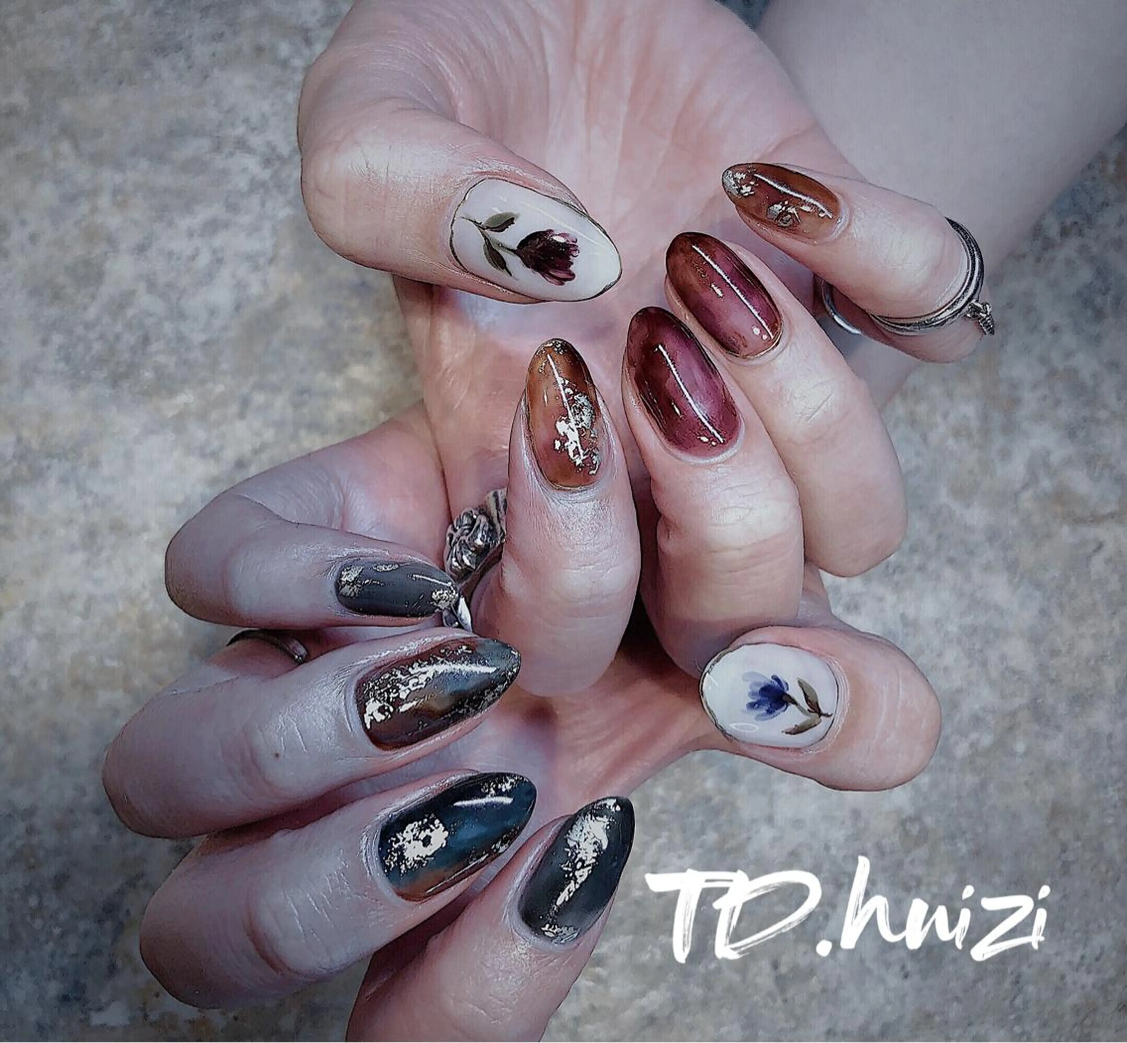 ミディアム めぐみのネイルサロン 惠のネイルデザイン