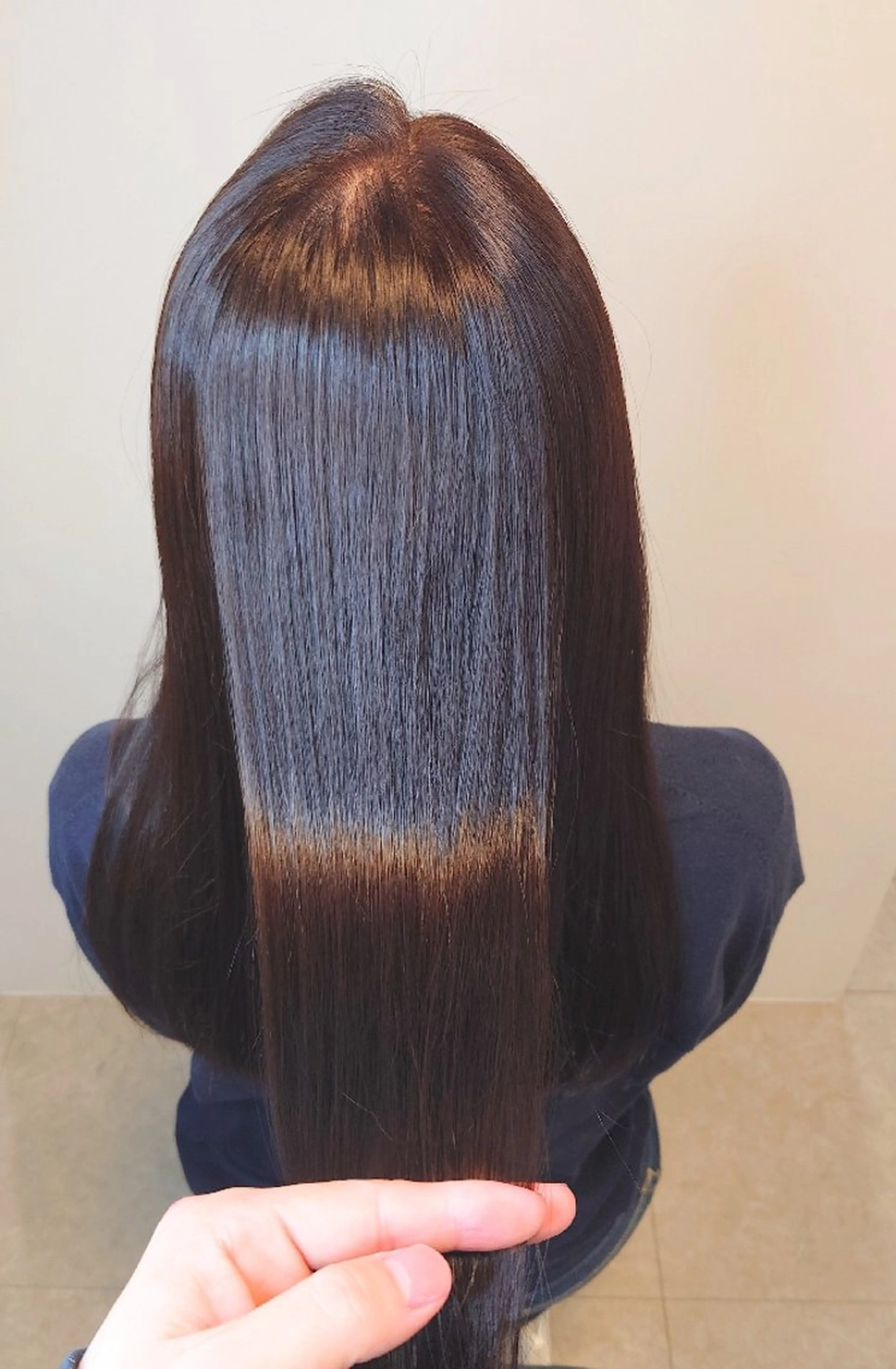 カット、うるツヤ縮毛矯正、トリートメントの写真