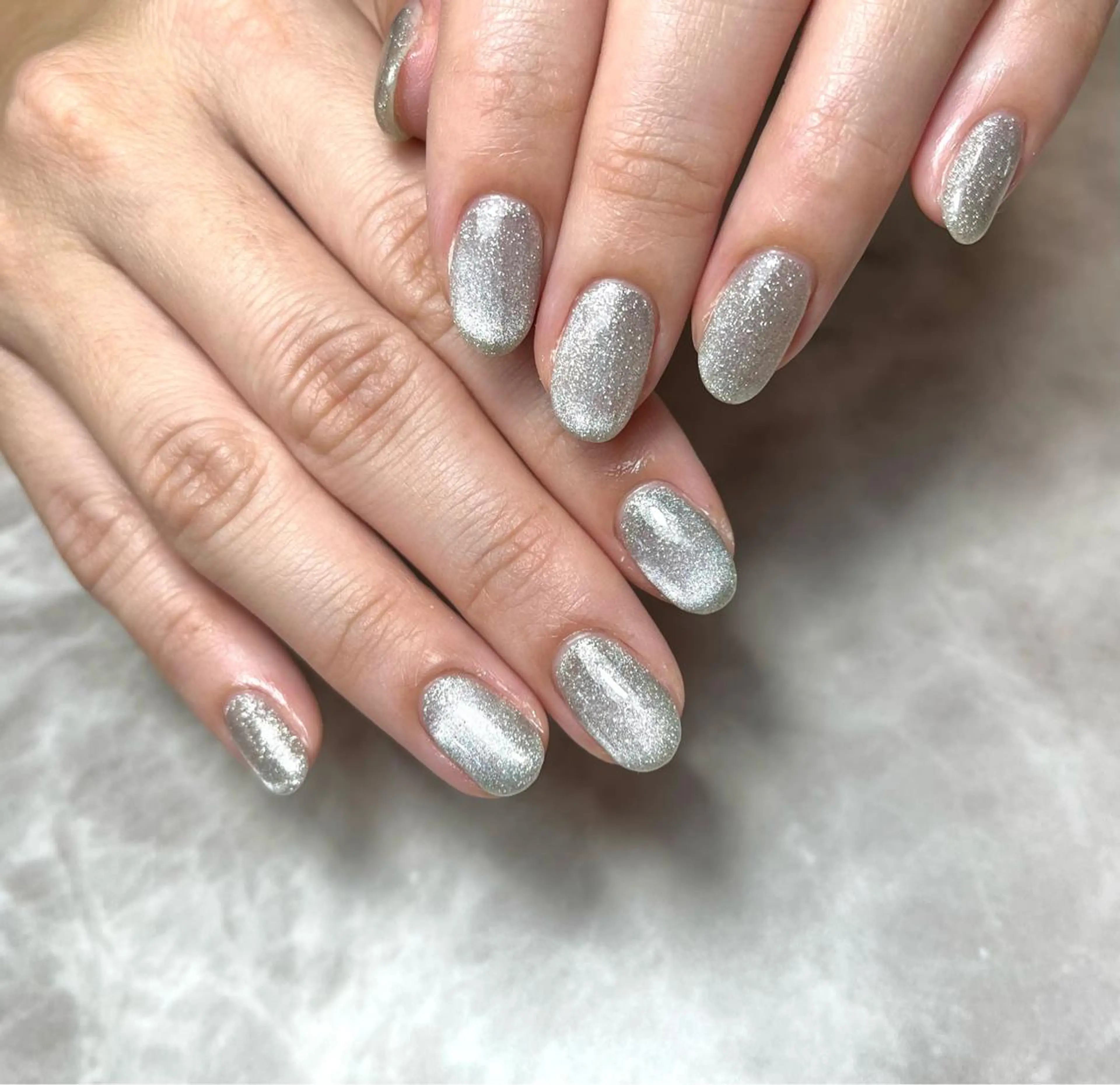 ネイル ジェルネイル キラキラネイル 韓国ネイル マグネットネイル マグネットワンカラー nails' it...のネイルデザイン