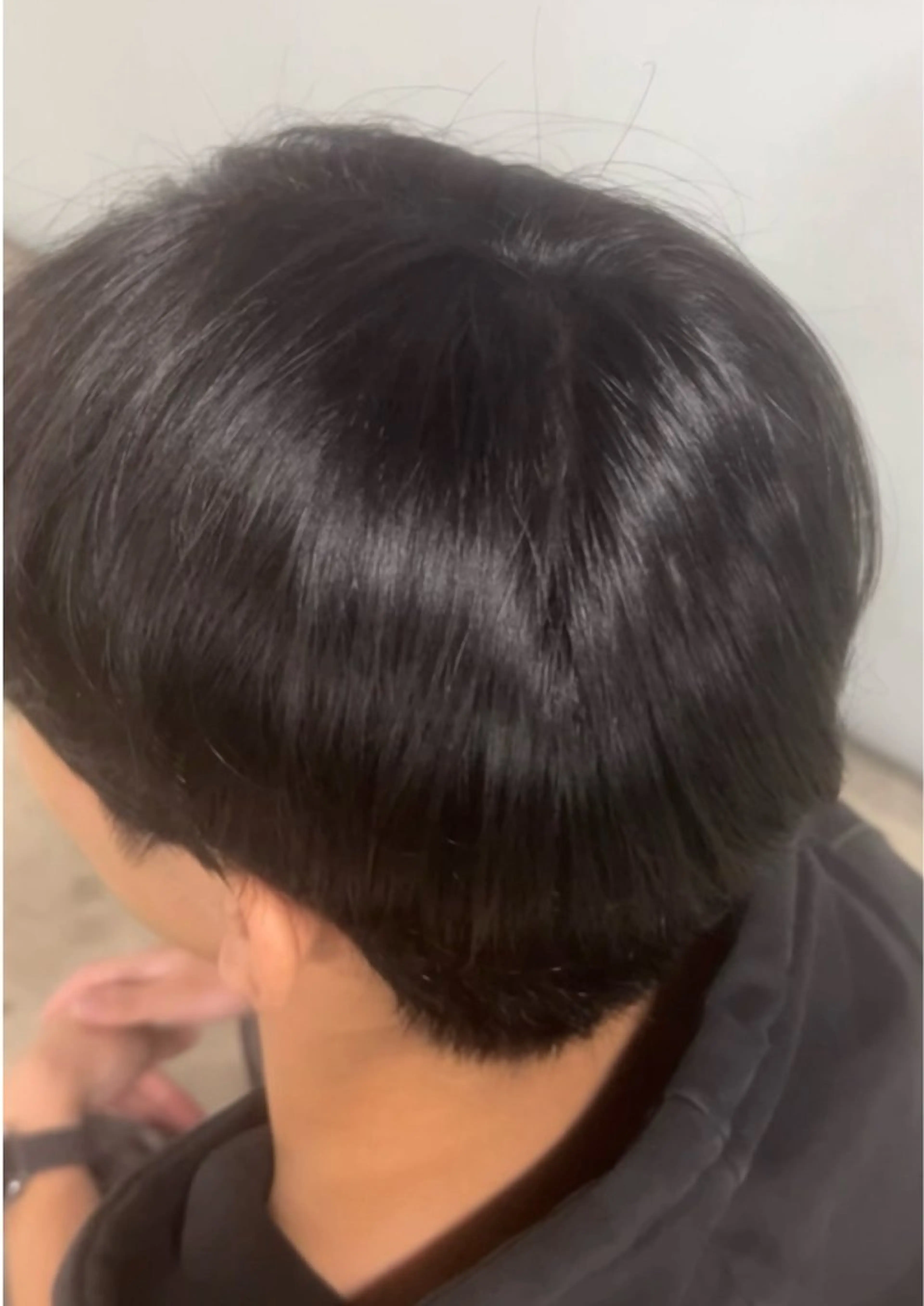 ショート カラー ナカオ シュウヘイのヘアスタイル