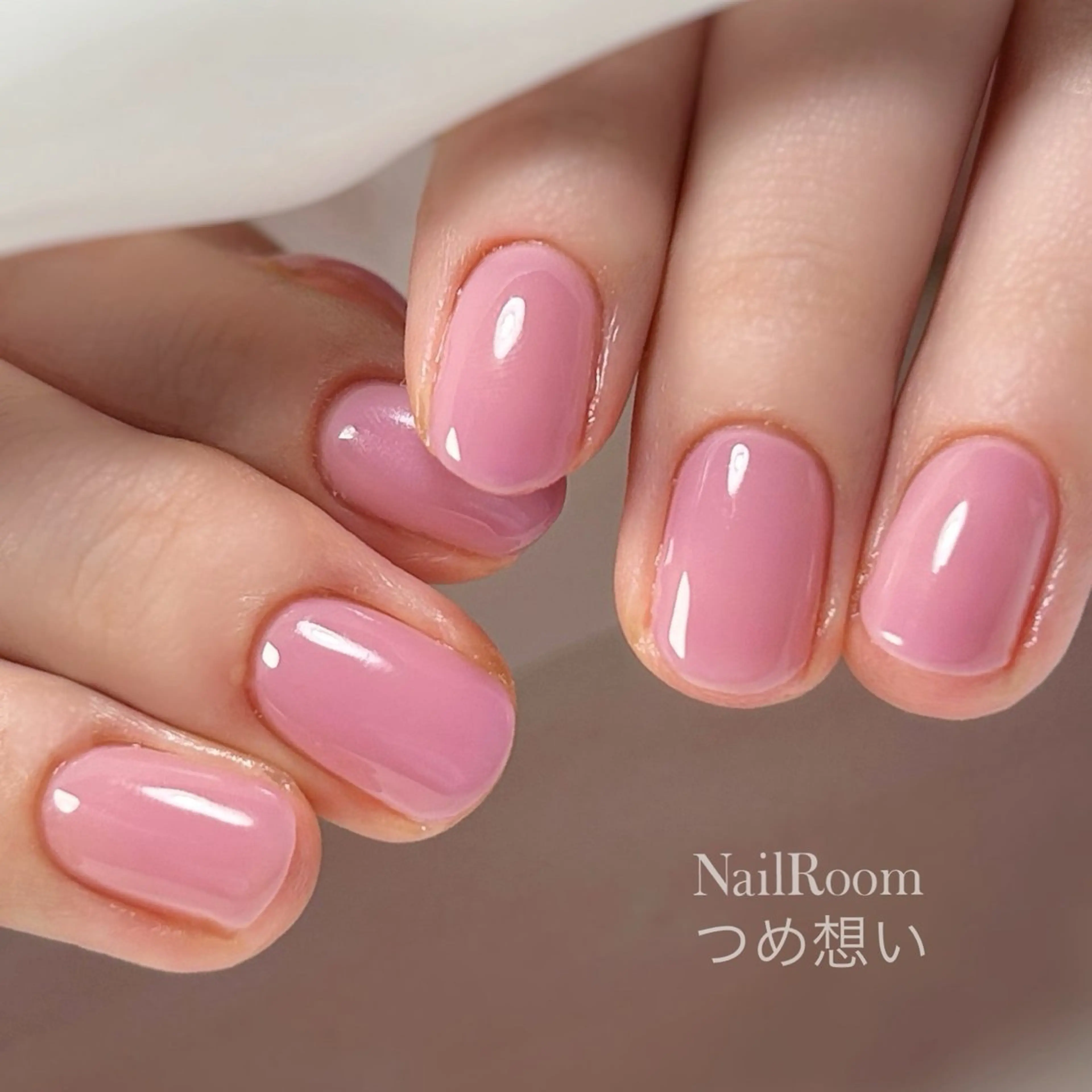 ネイル ワンカラーネイル 春ネイル ホワイト NailRoom つめ想いのネイルデザイン