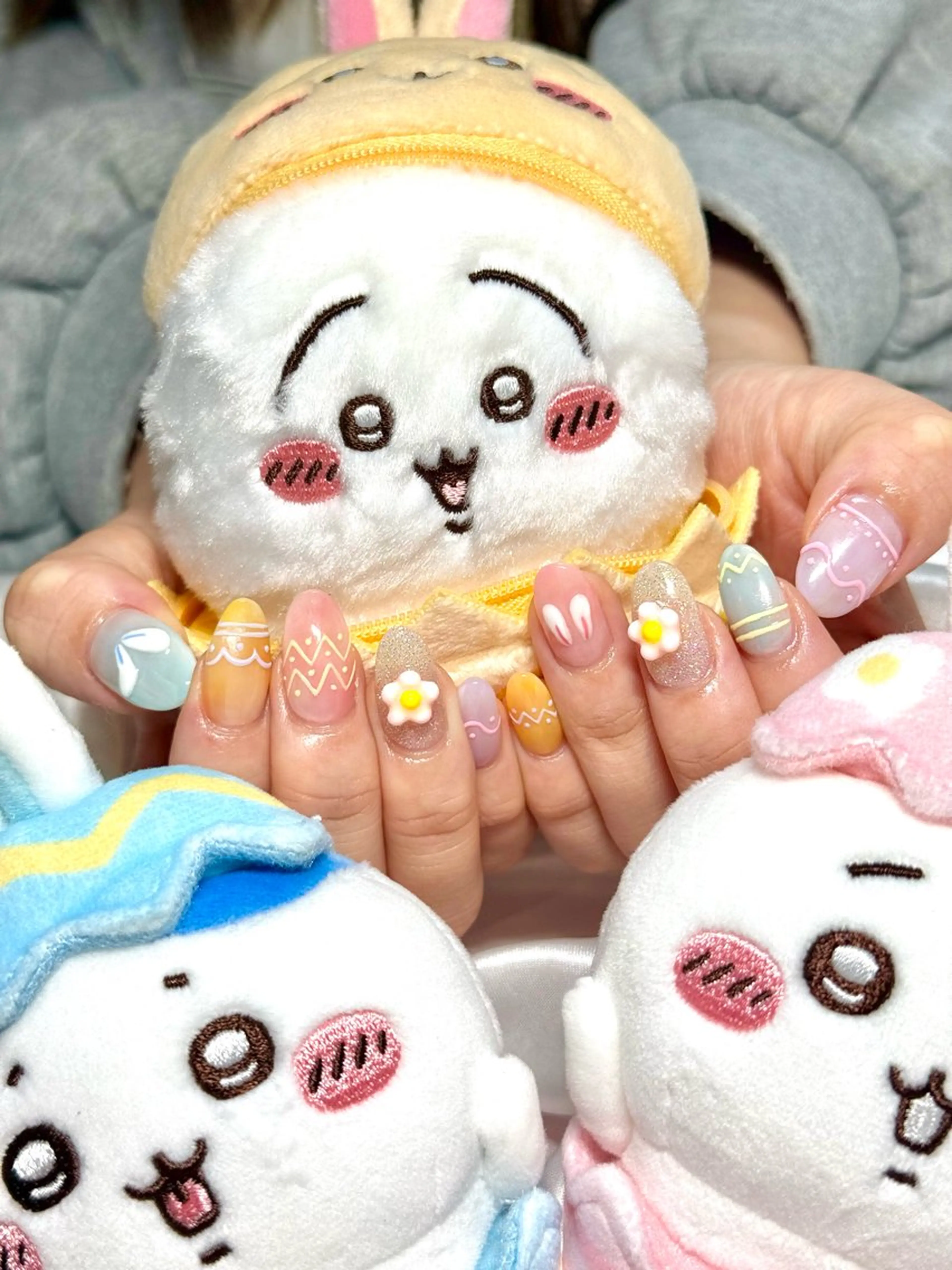 ネイル イースター フラワーネイル パステルネイル ピンク 春ネイル ハンドネイル OKIKA所属・【OKIKA】 らん🦖🌈🧡のマツエク・マツパデザイン