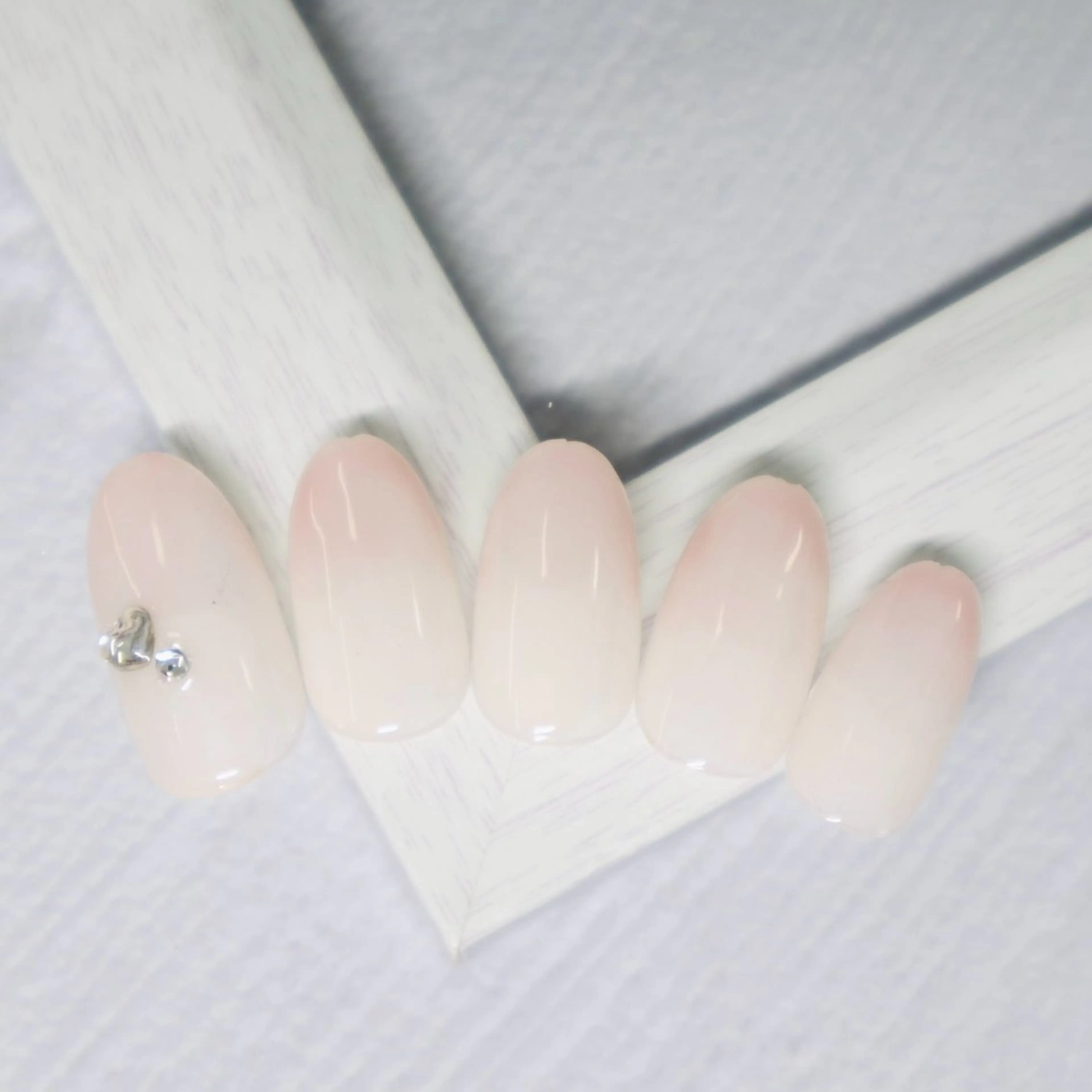 ネイル L‘ねいる 江坂店 エルネイルエサカテンのネイルデザイン