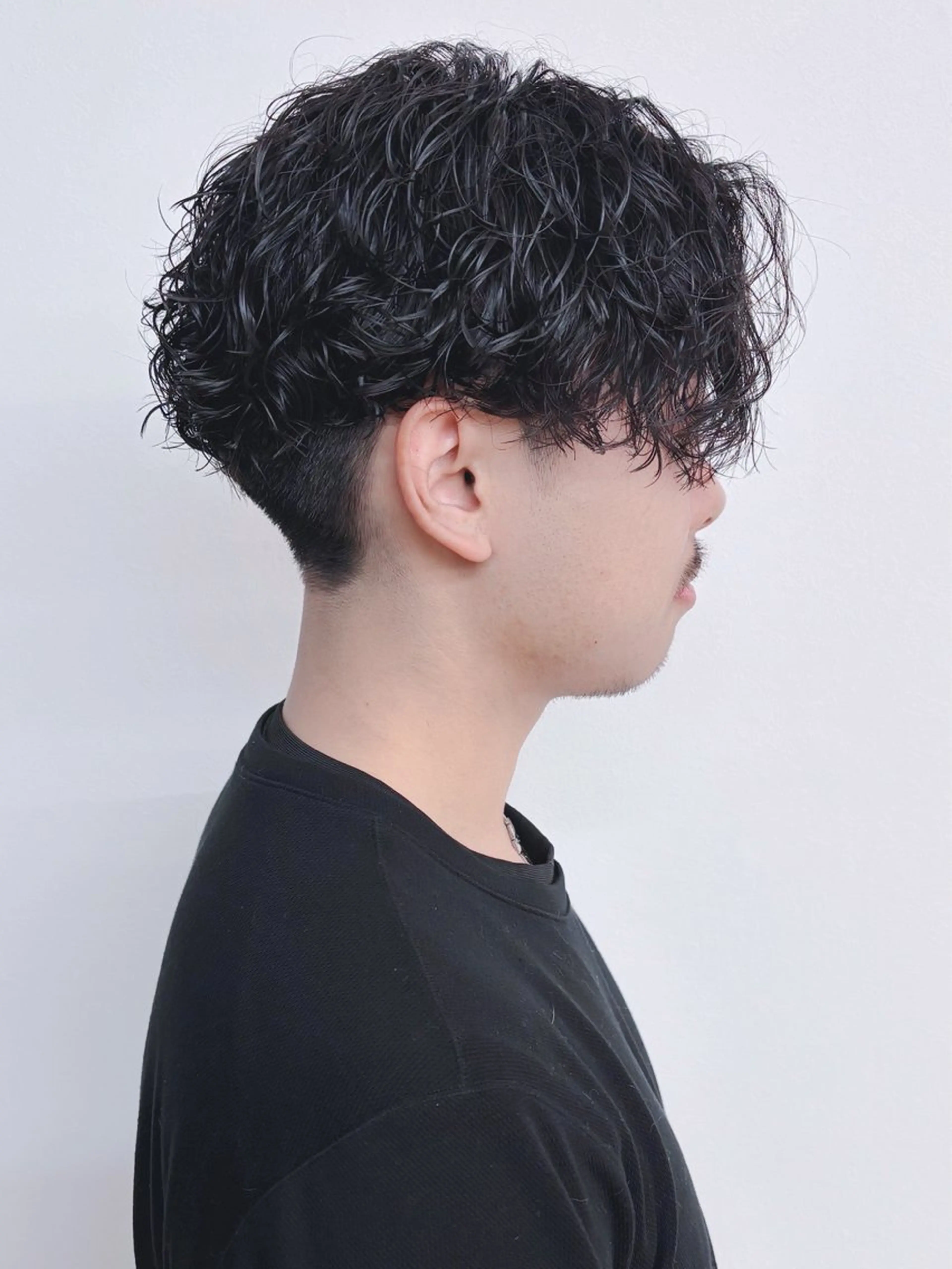 メンズ センターパート メンズパーマ パーマ ウルフ／レイヤー 🐺🌀寺門和紗のヘアスタイル