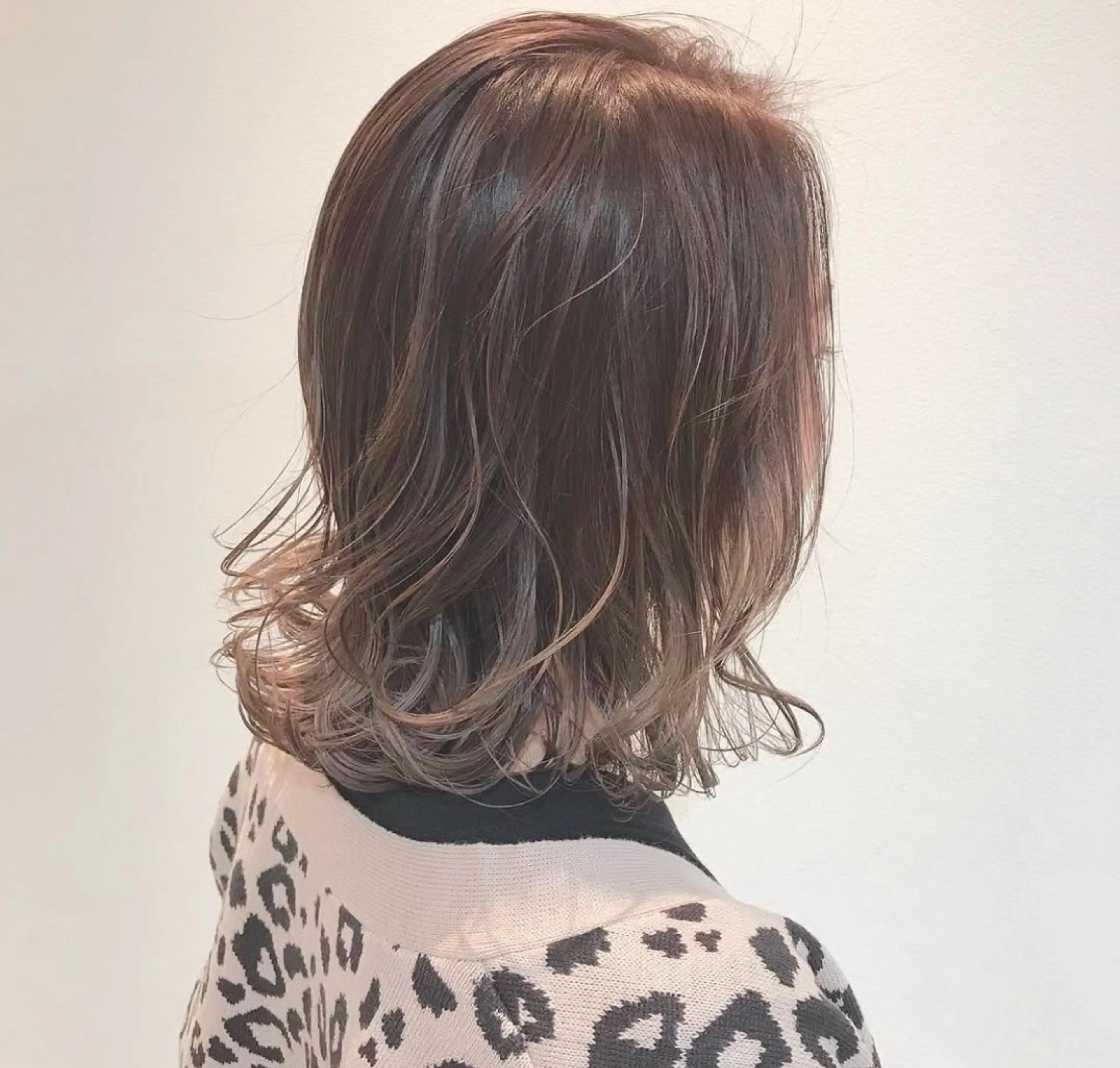 ミディアム カラー Hair's RooMのヘアスタイル