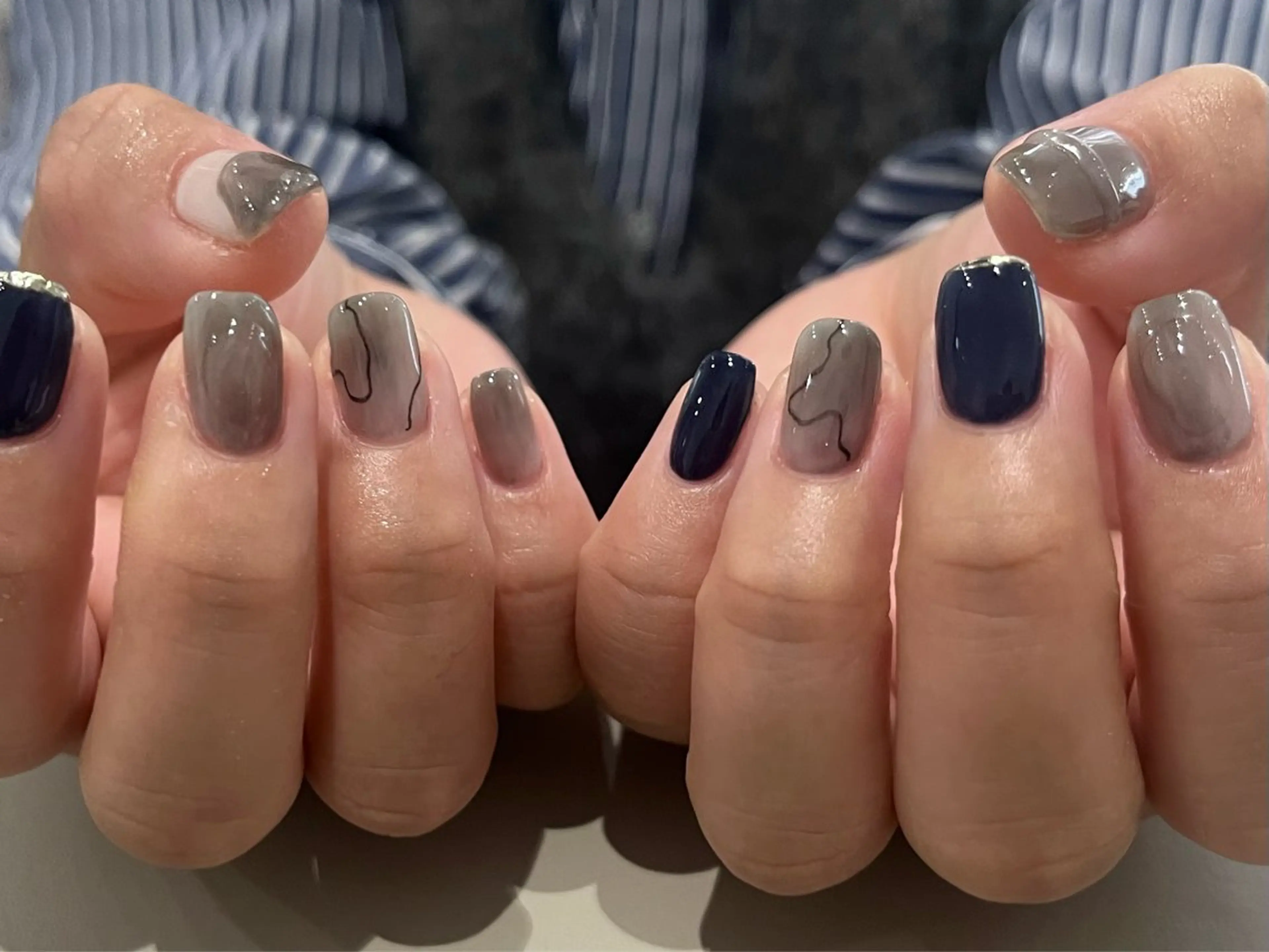 ネイル ネイビー Yarm As Etelのネイルデザイン