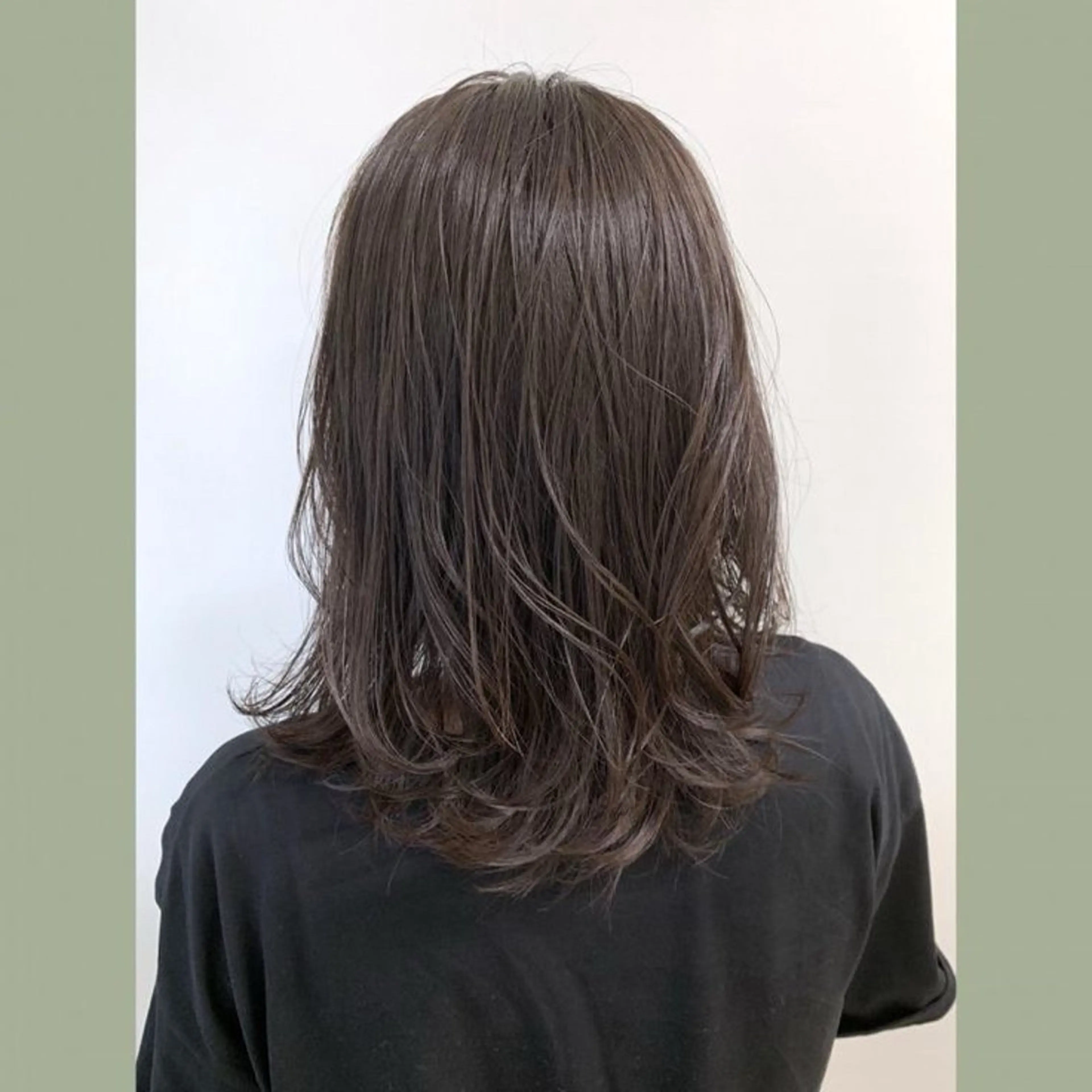 セミロング カラー 石川 幸呼のヘアスタイル