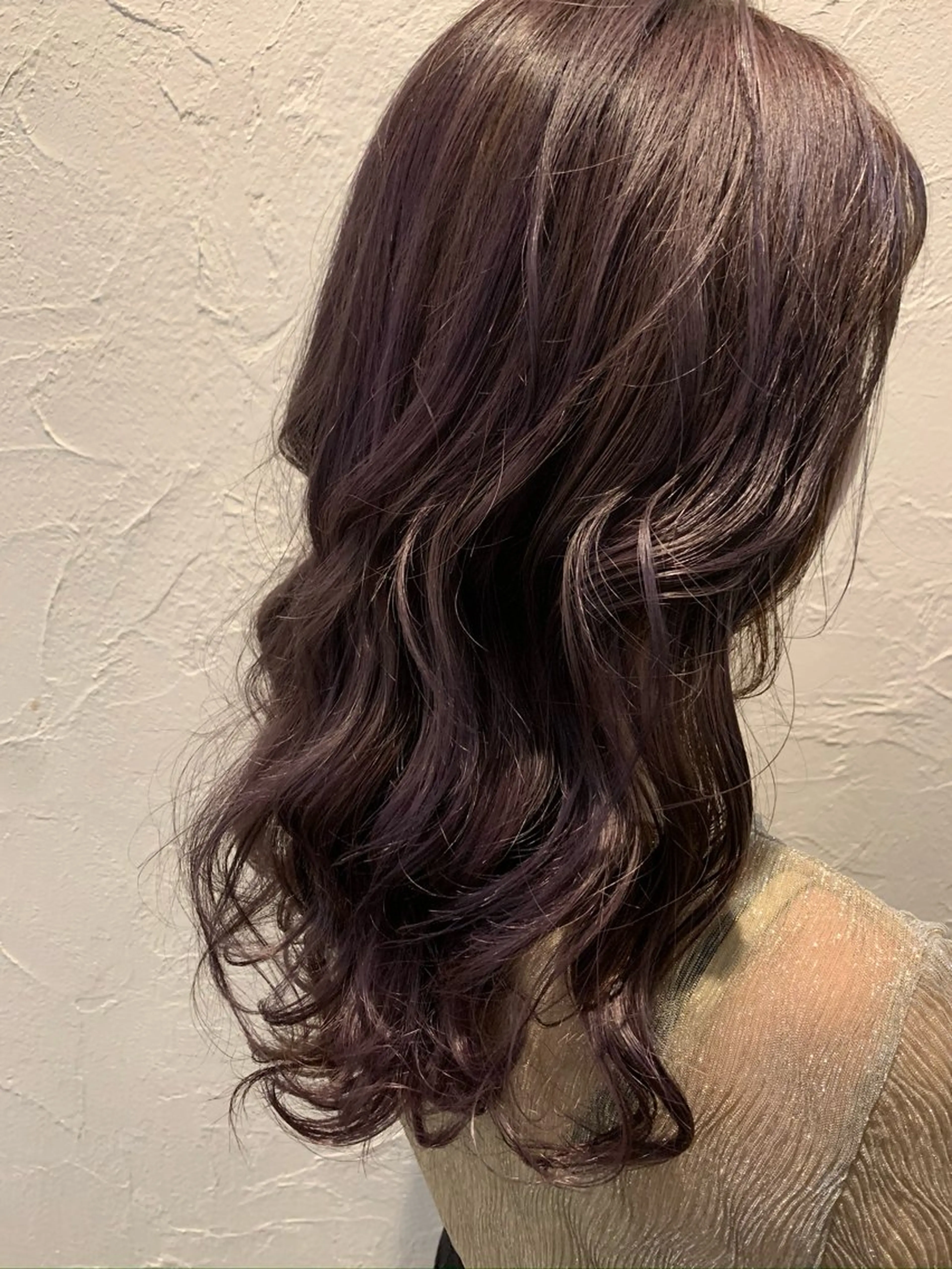 ロング カラー ブリーチ ラベンダーカラー 栞南🌼/艶カラー/ 髪質改善/ナチュラルのヘアスタイル