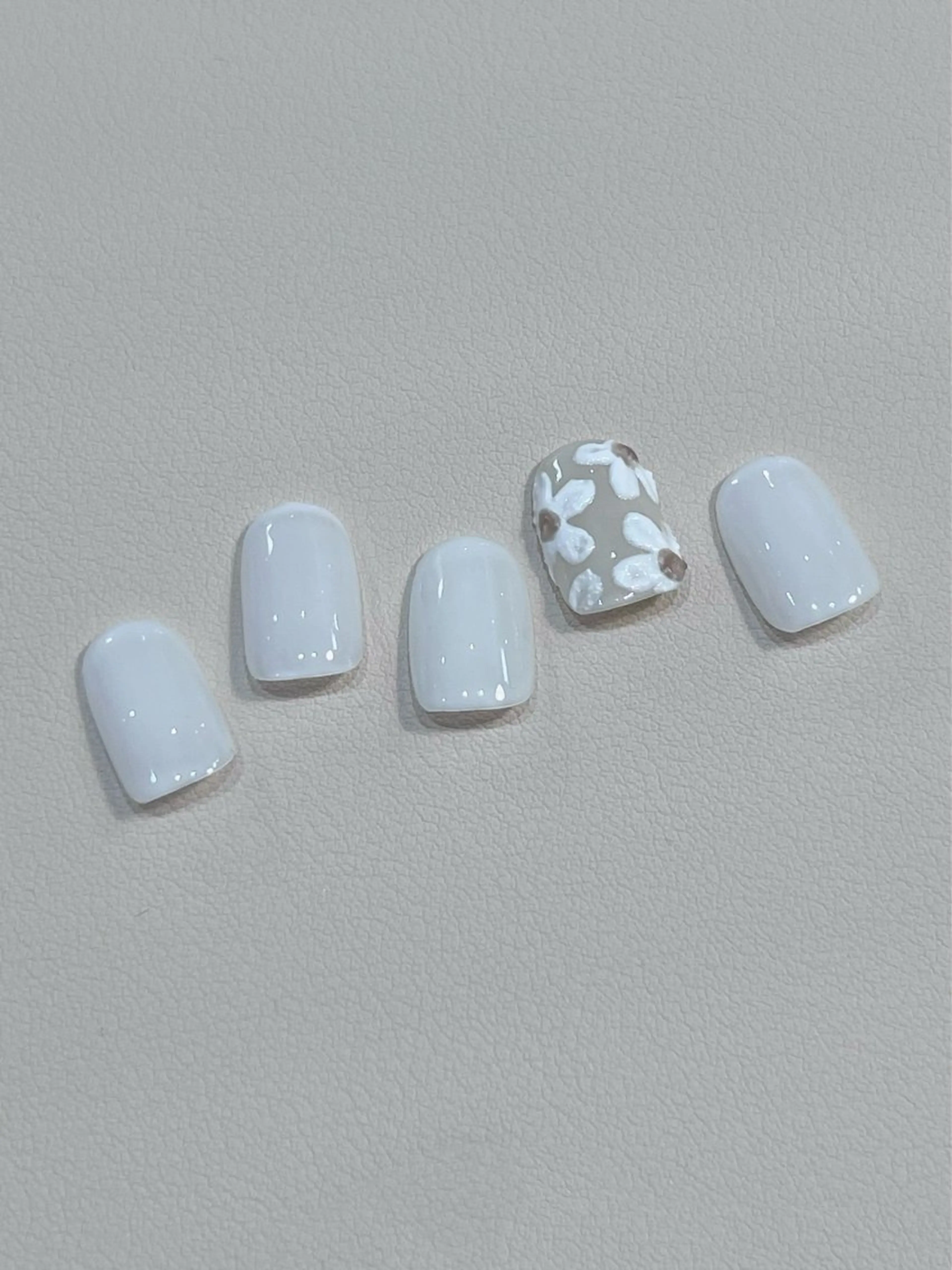 ネイル ハンドネイル BRooCH所属・BRooCH 市川かおりのネイルデザイン