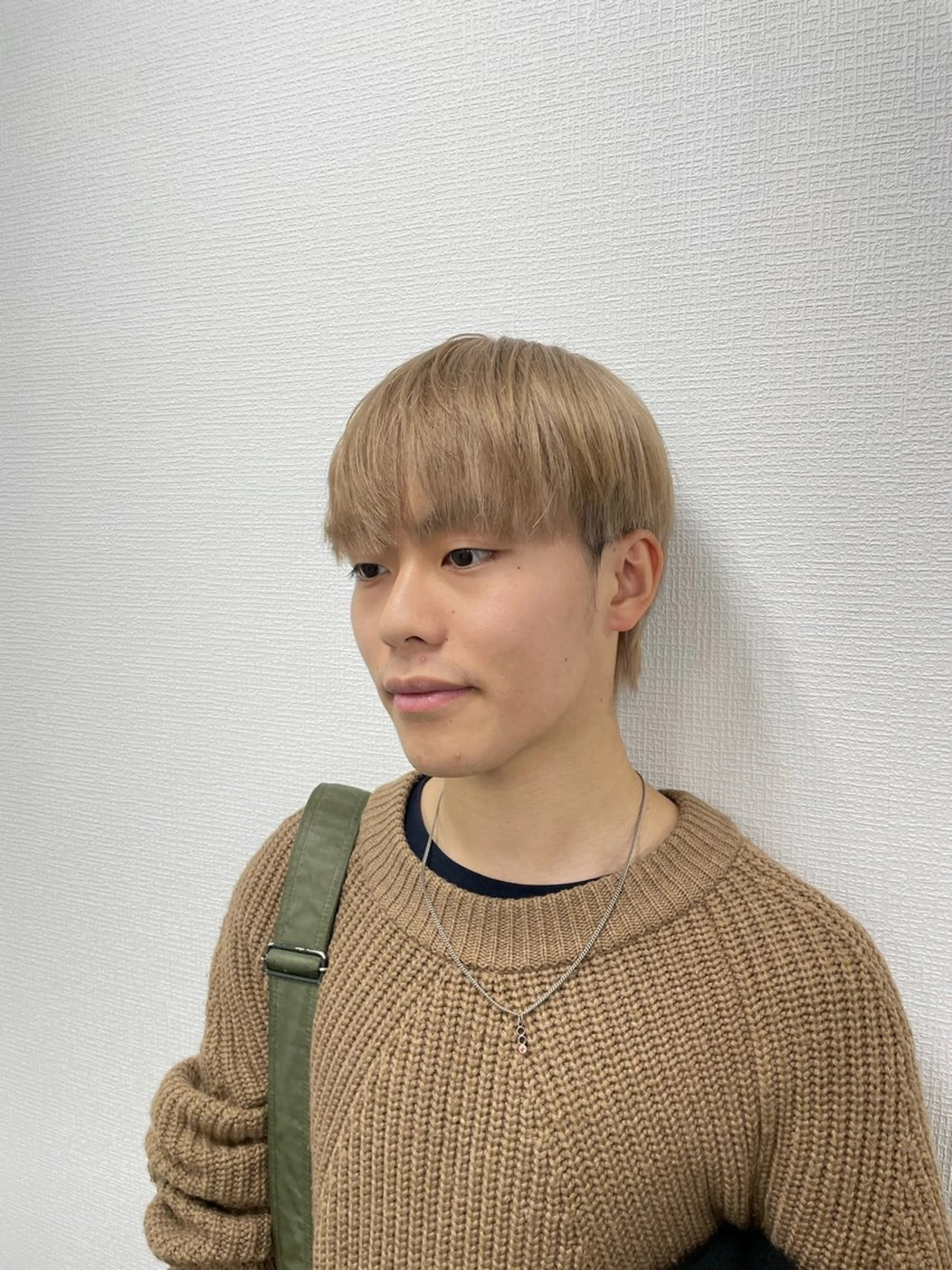 ショート カラー メンズ ベージュカラー ミルクティーベージュ カット ヘアカラー 垢抜けハイトーン☀／ 笑顔の美容師／しゅんのヘアスタイル