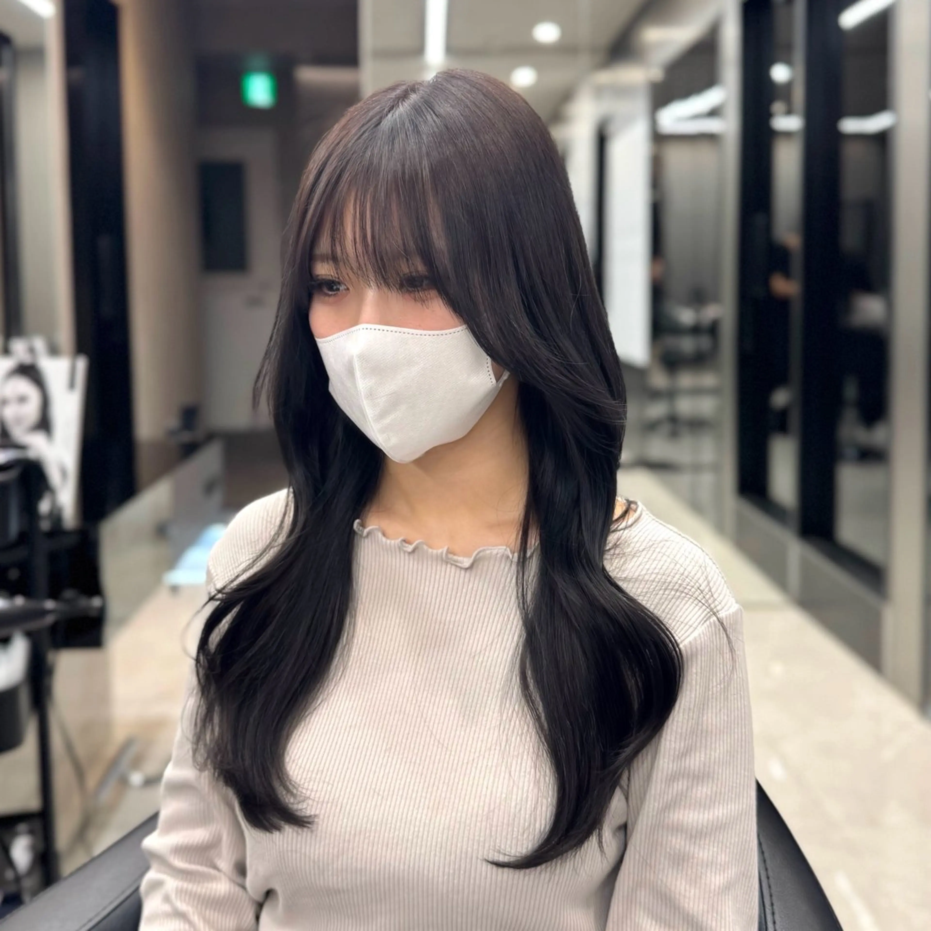 セミロング カラー 🌈【透明感・韓国 ヘア】がっきー🌈のヘアスタイル