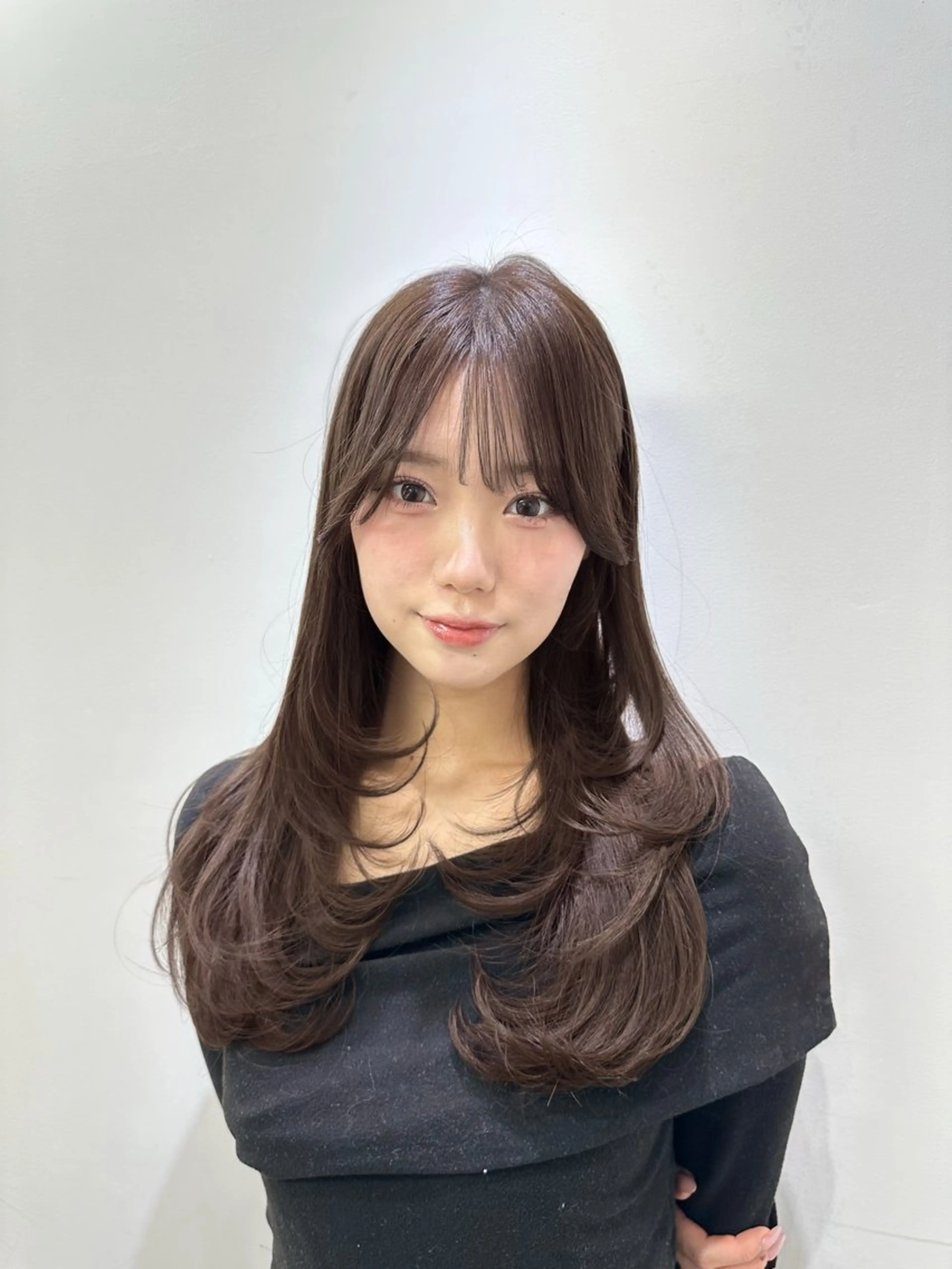 ロング カラー カット ヘアカラー トリートメント 艶髪レイヤー顔周り グレージュ添田晃基のヘアスタイル