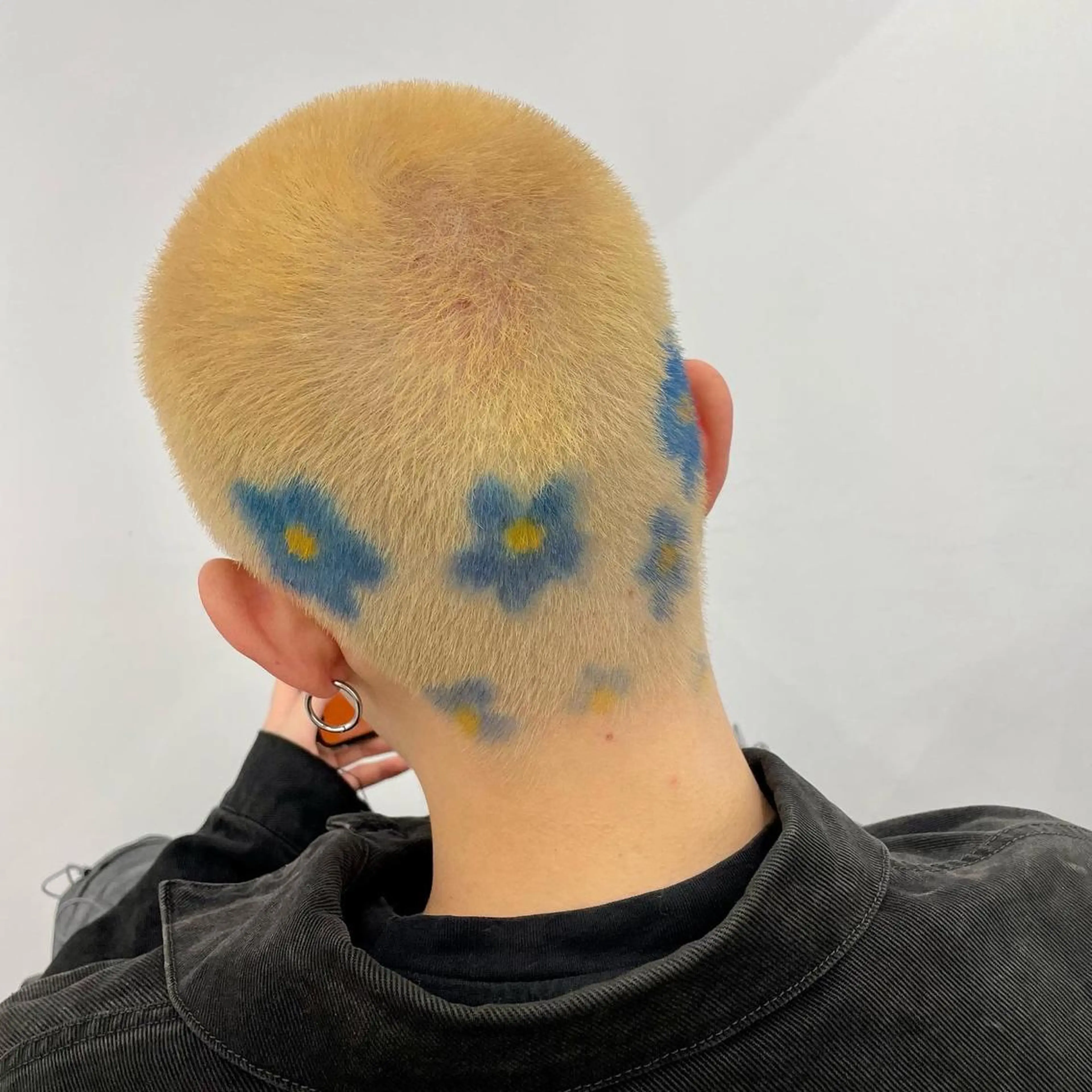 カラー メンズ デザインカラー HINA🎀韓国ヘア / アイリストのヘアスタイル