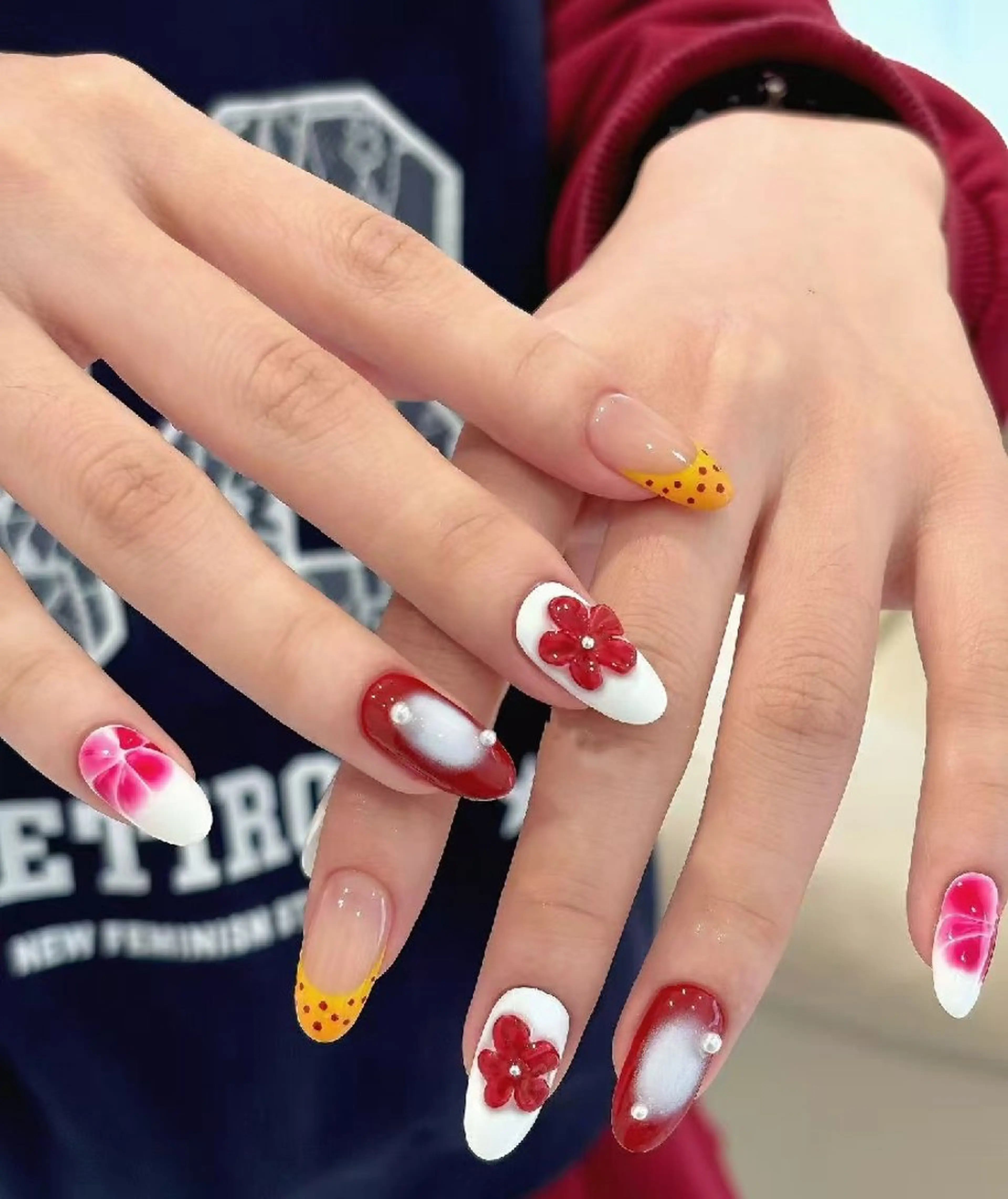 ネイル オーロラネイル フラワーネイル フットネイル フレンチネイル ジェルネイル ハンドネイル Oomiya 服部のネイルデザイン