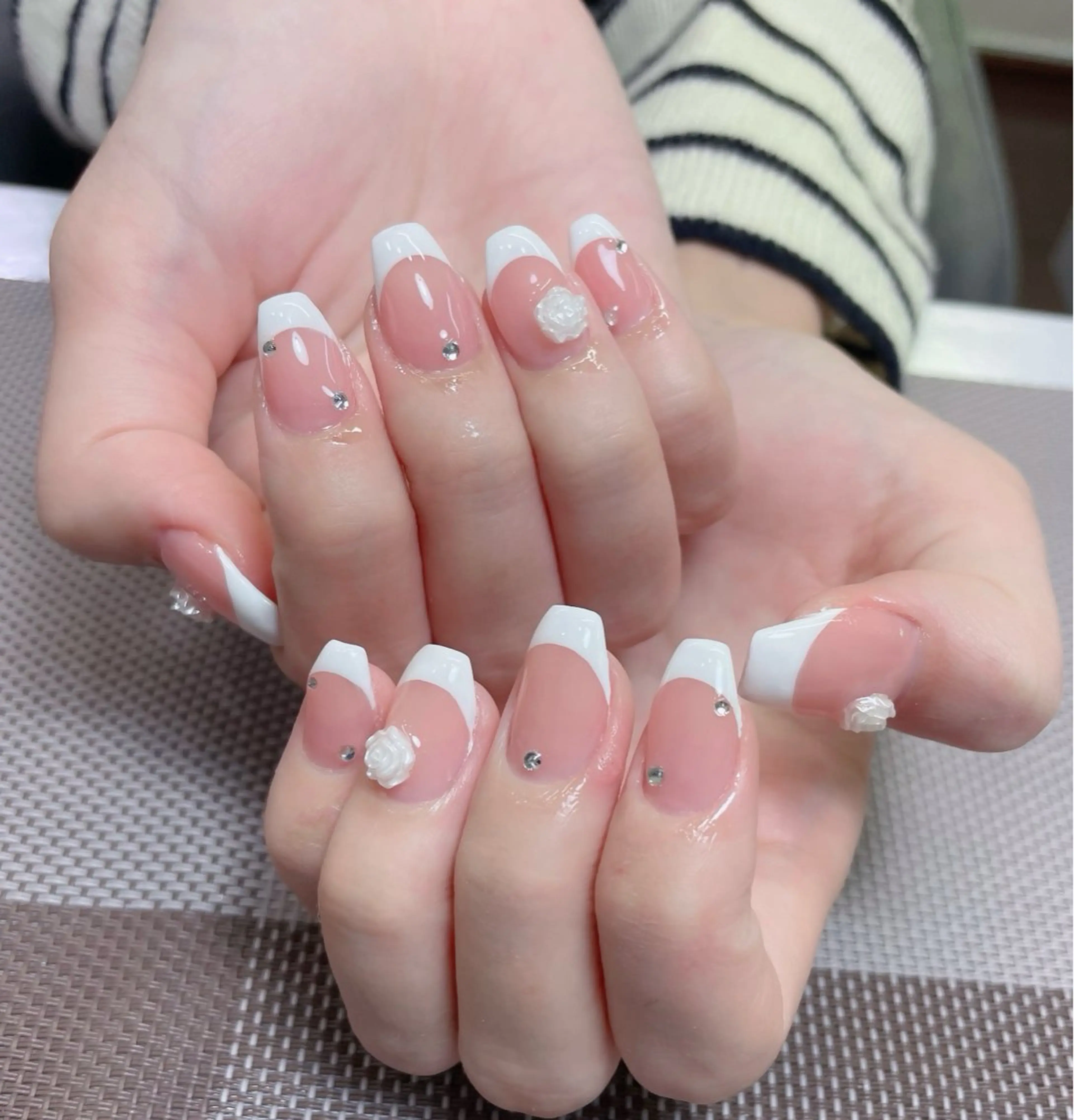 ネイル ジェルネイル グラデーション ワンカラーネイル 中野駅から2分 MEO NAILのネイルデザイン