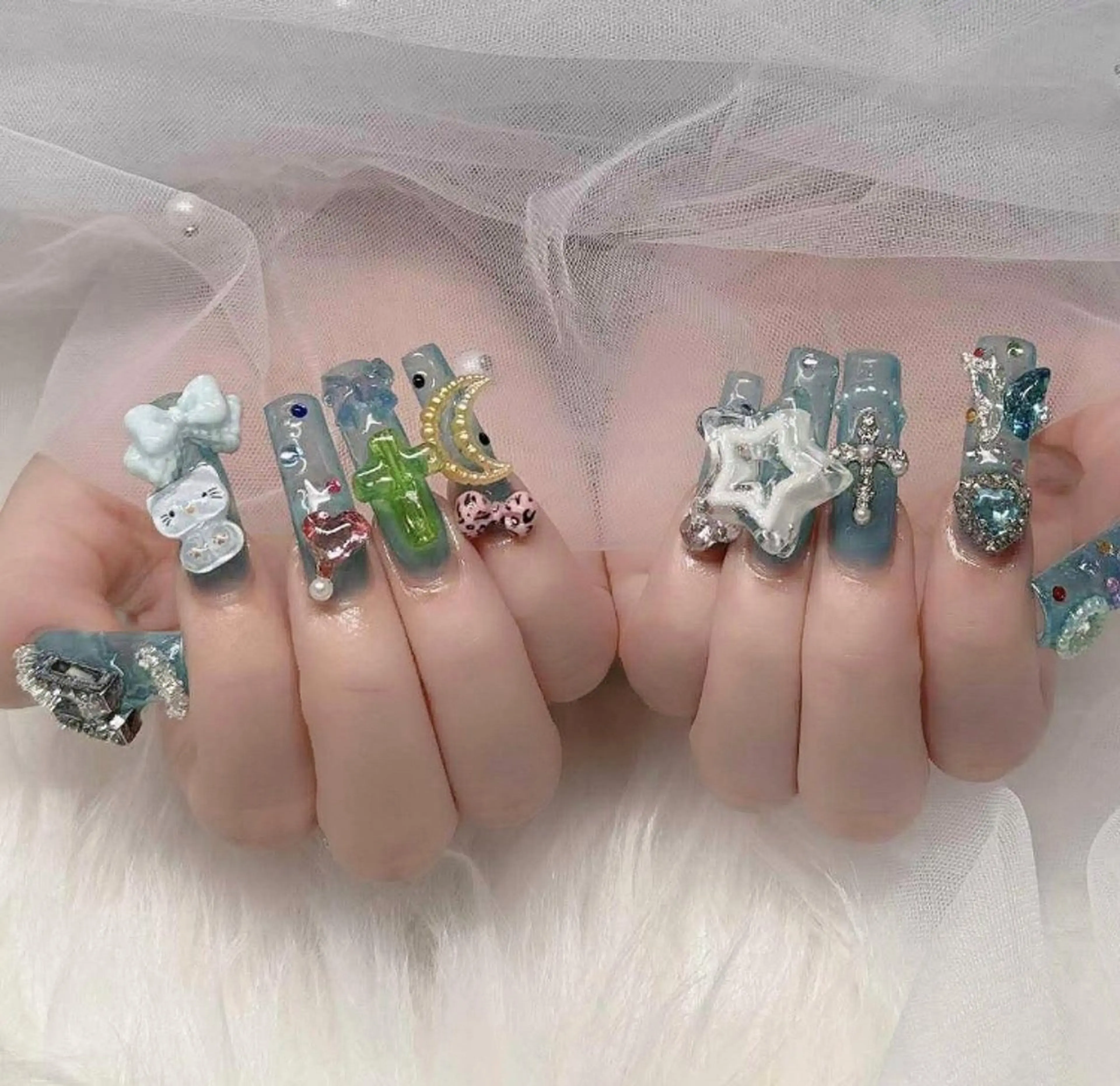 ネイル 長さ出し フレンチネイル 韓国ネイル レース マグネットネイル ハンドネイル 波 なみのネイルデザイン