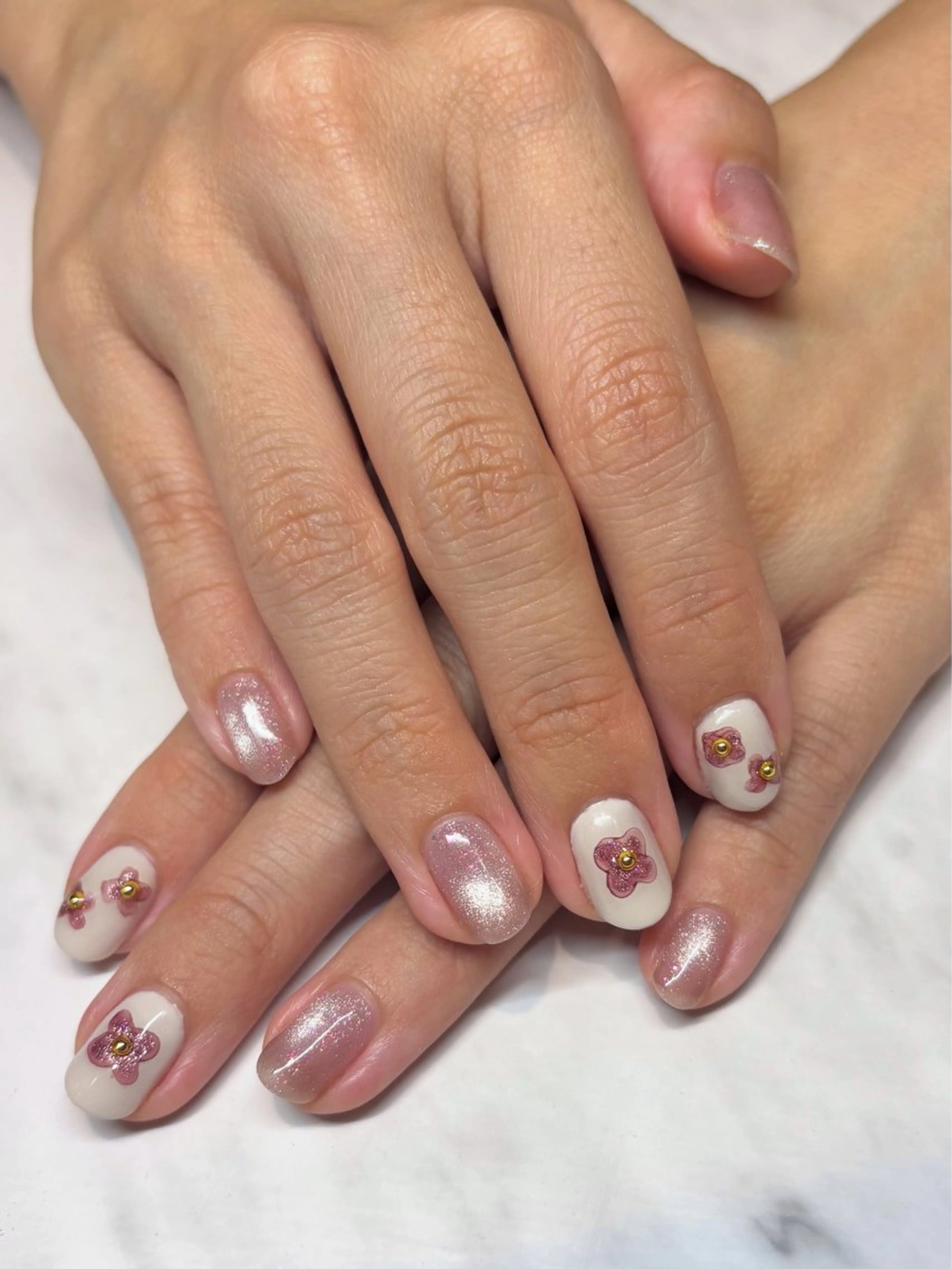 ネイル フラワーネイル マグネットネイル ハンドネイル ちゅるんネイル🎀 Yuriのネイルデザイン