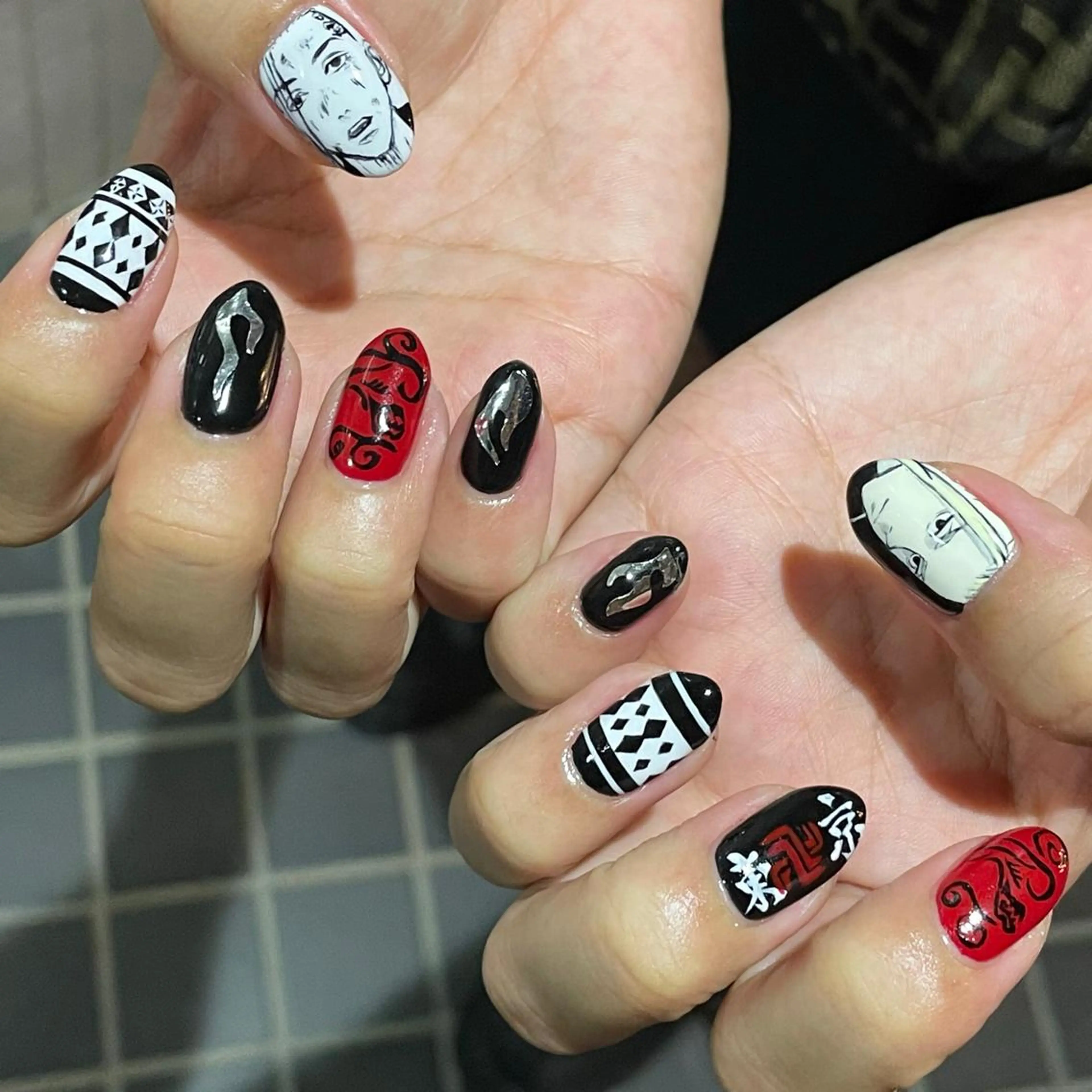 痛ネイル🌈☁️　キャラクターネイル　2本アート　その他やり放題　オフケア込みの写真