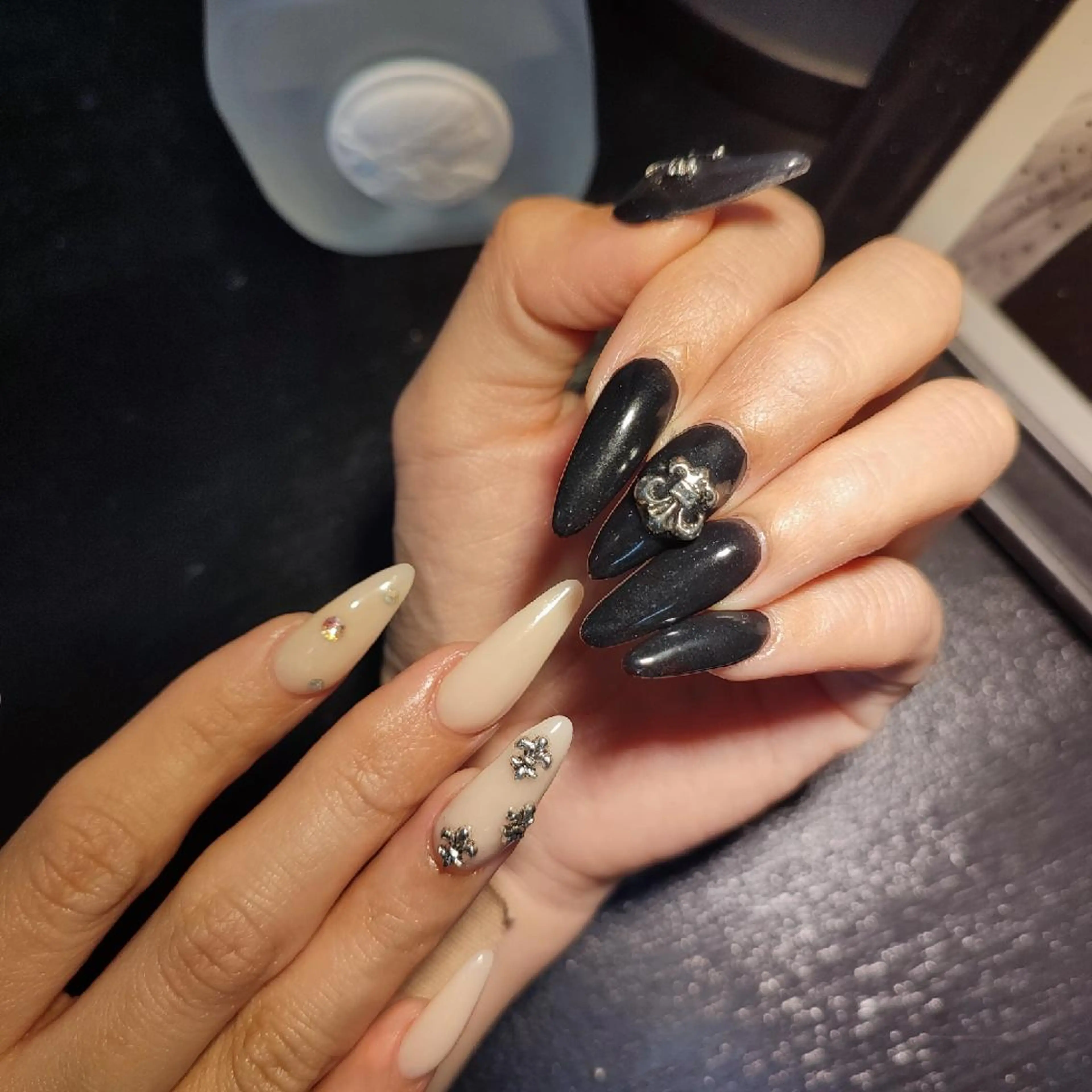 ネイル ハンドネイル RUNWAY 　　の眉毛・アイブロウイメージ