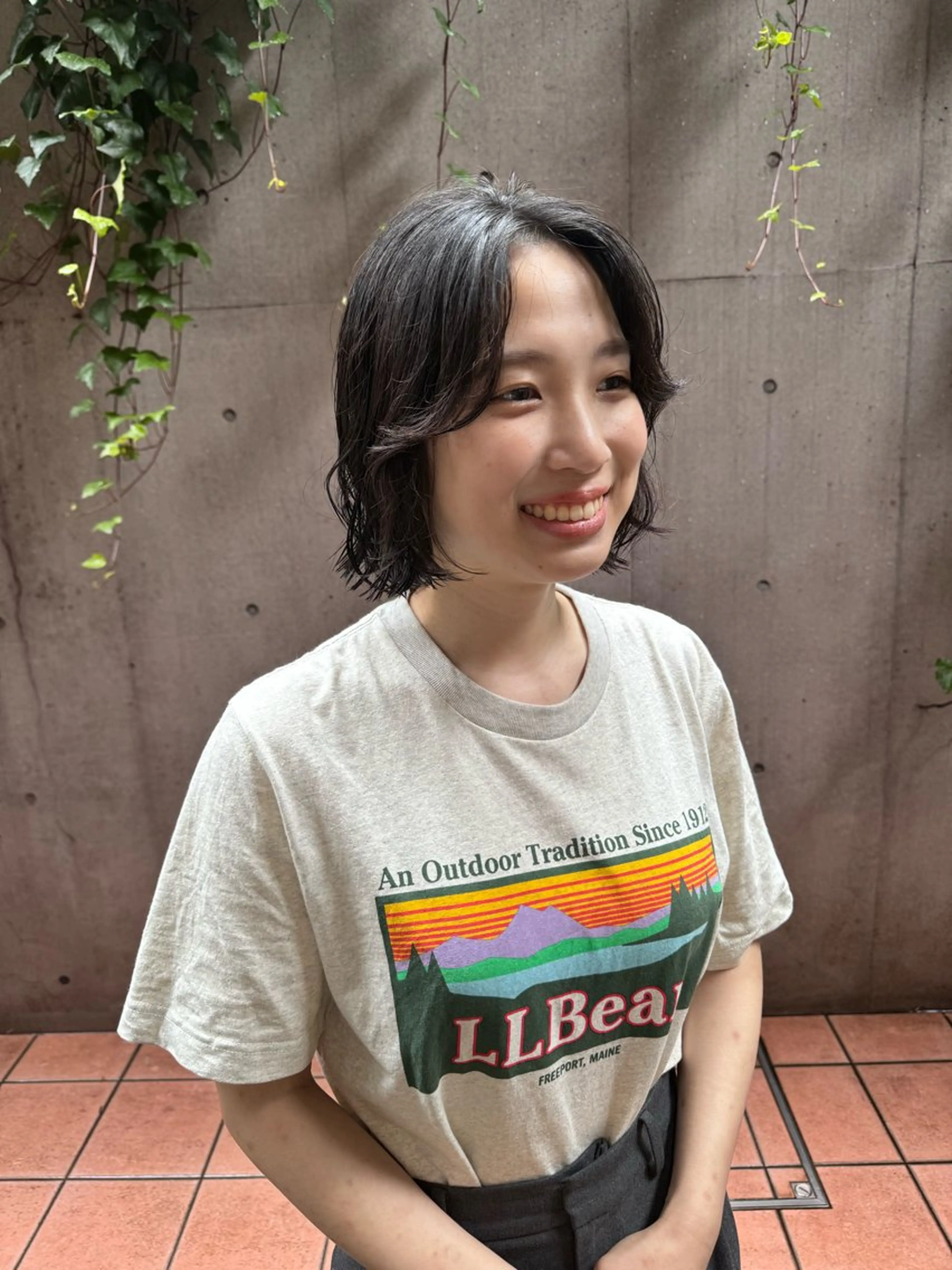 ショート パーマ ボブ 伸ばしかけ カット パーマ 大橋 芽衣のヘアスタイル