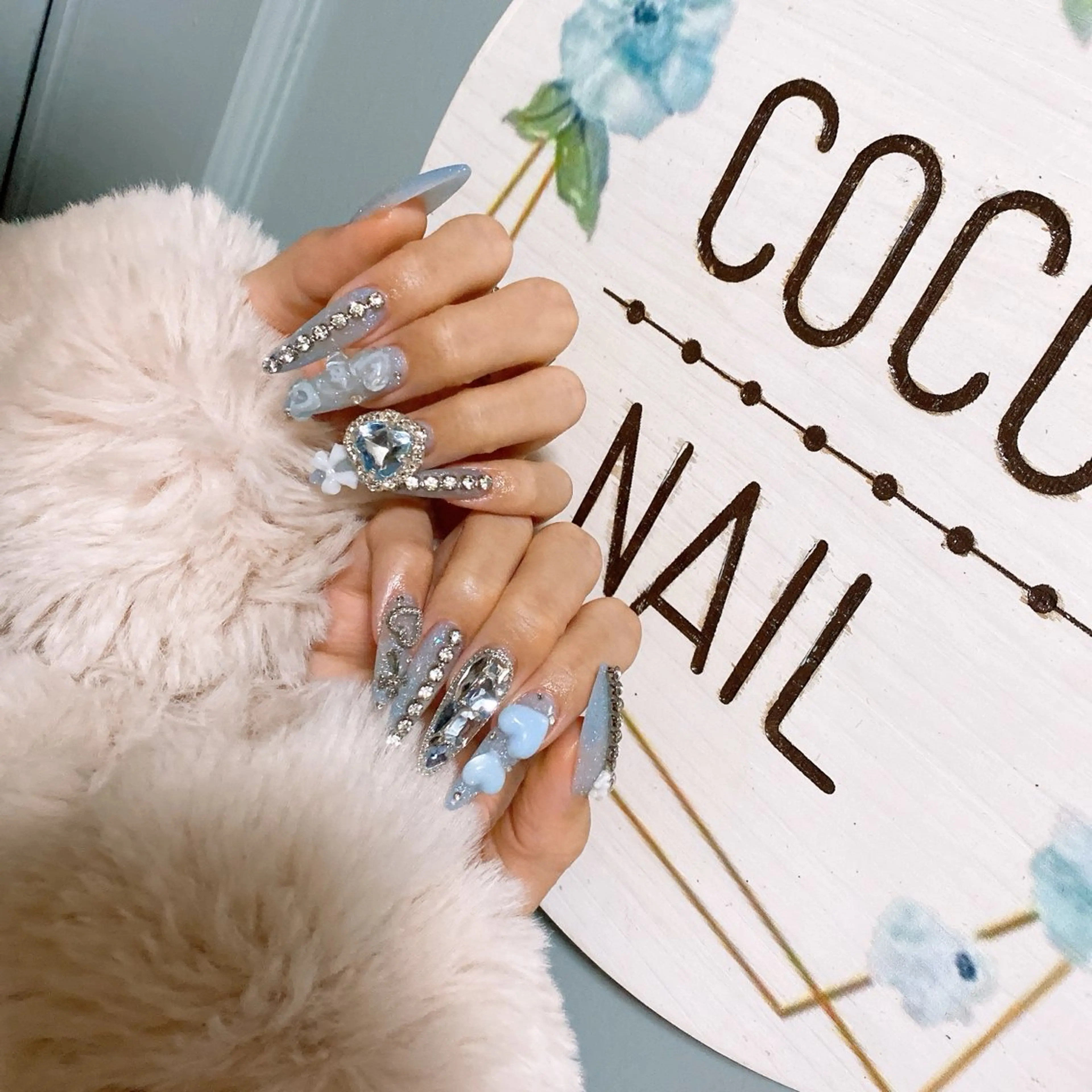 ネイル ハンドネイル ハンドケア COCO ネイルのネイルデザイン