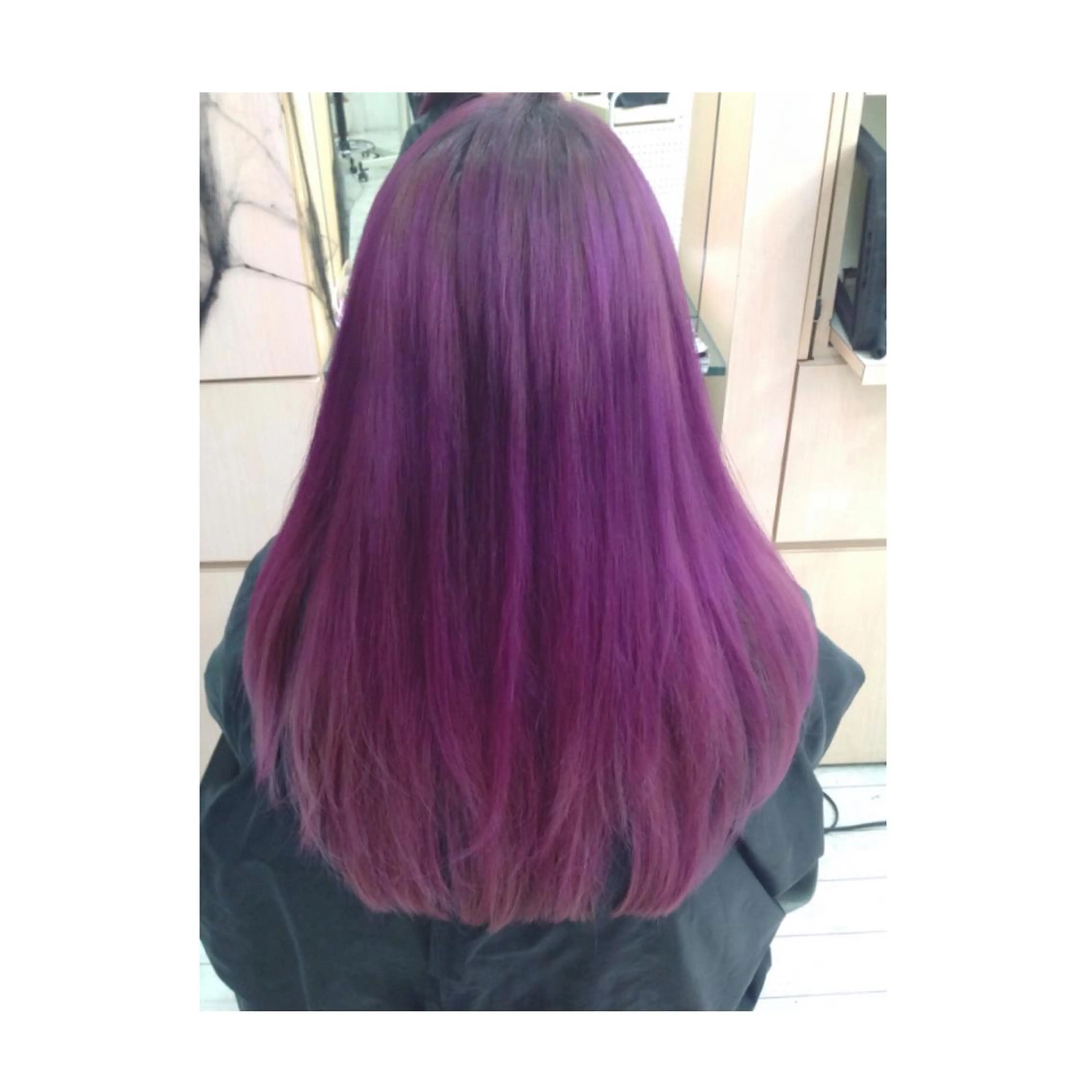 セミロング ロング カラー アオガミ （前髪顔周りカット）のヘアスタイル