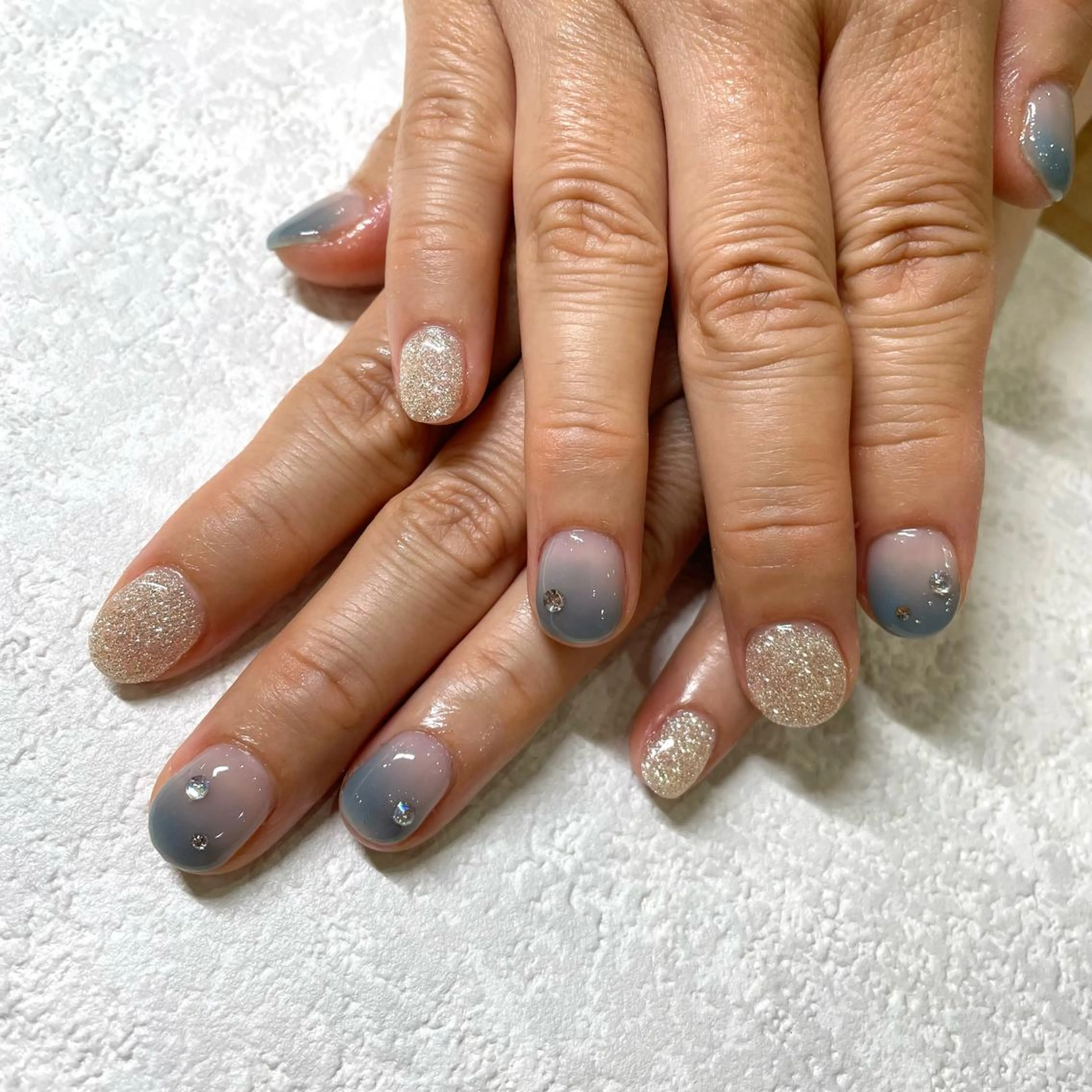 ネイル ブルー グラデーション シンプルネイル salon Lisisのネイルデザイン