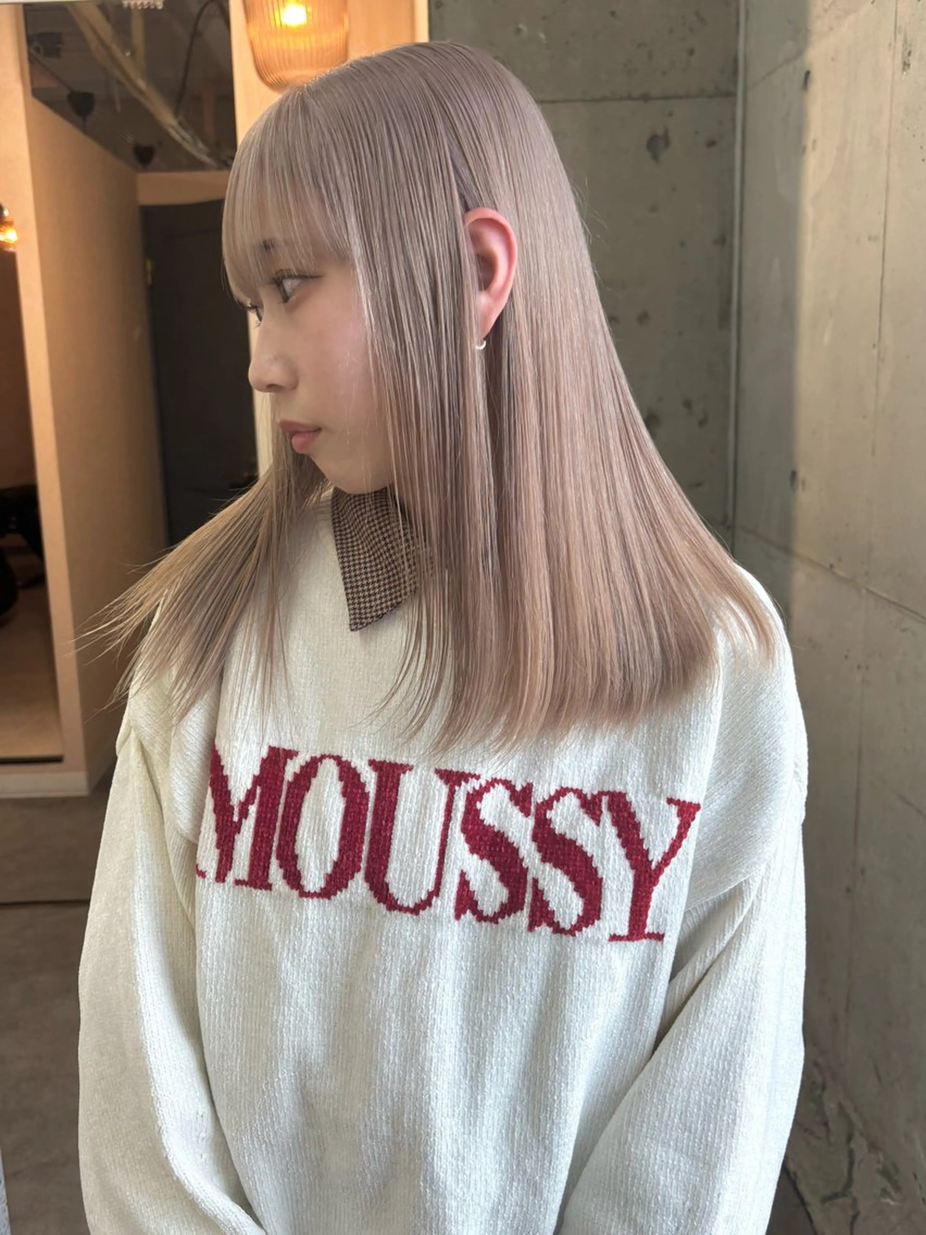 ロング カラー ベージュカラー ミルクティーベージュ lani hair salon所属・SHOTO ハイトー ン/デザインカラーのヘアスタイル