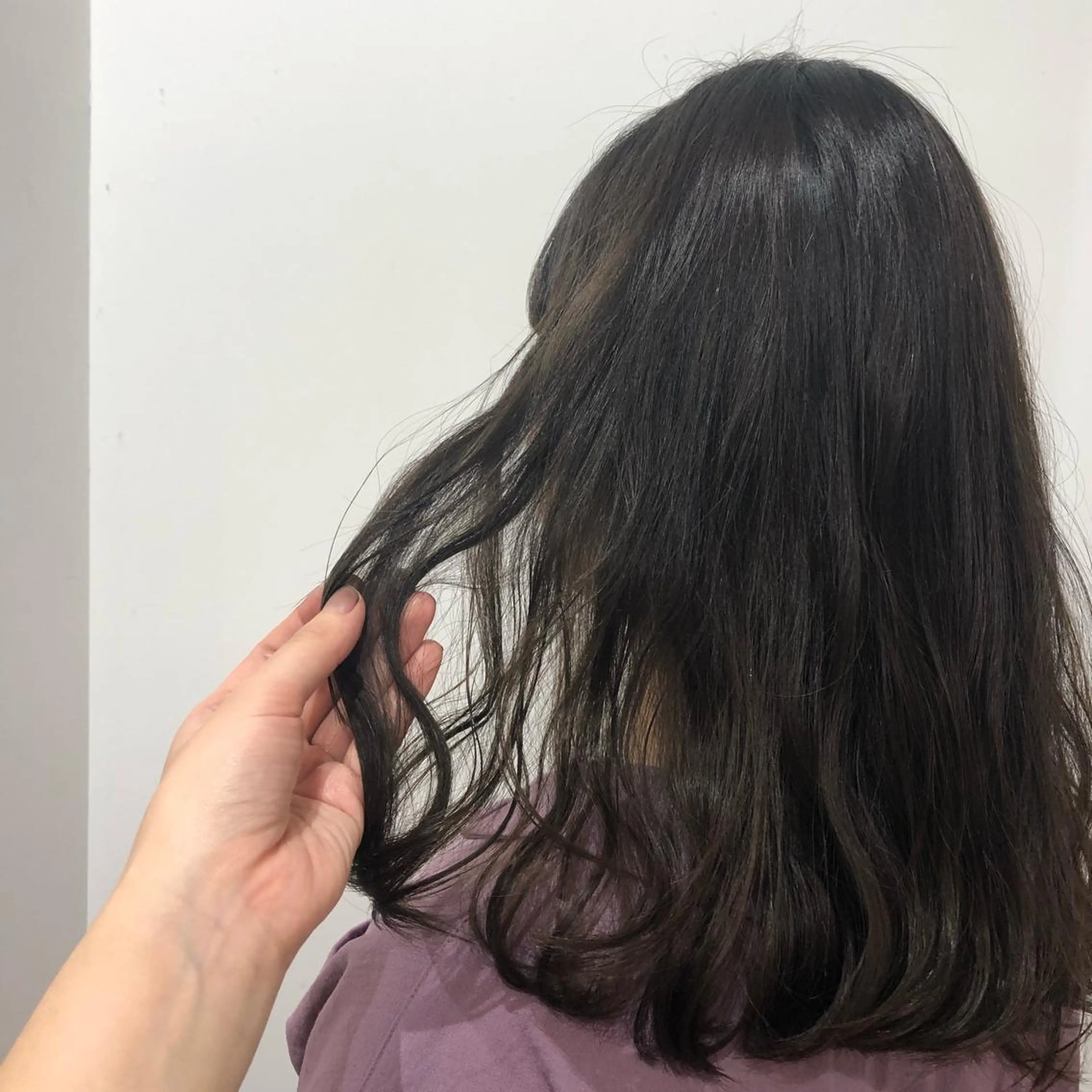 セミロング 青木 梨奈のヘアスタイル