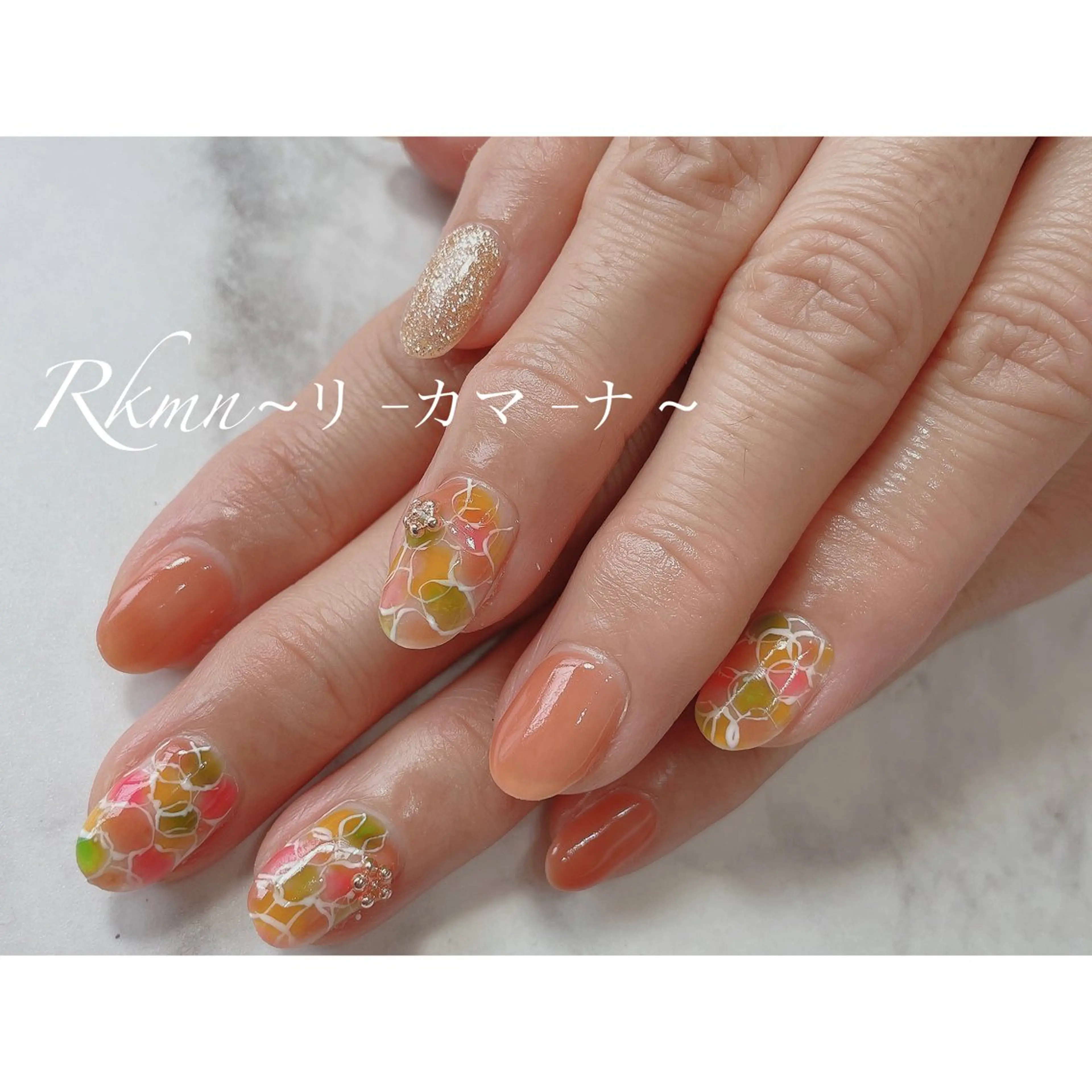 ネイル アートネイル ドット ニュアンスネイル オレンジ 春ネイル ハンドネイル フットネイル ハンドケア Rkmn ~リ-カマ-ナ~のネイルデザイン